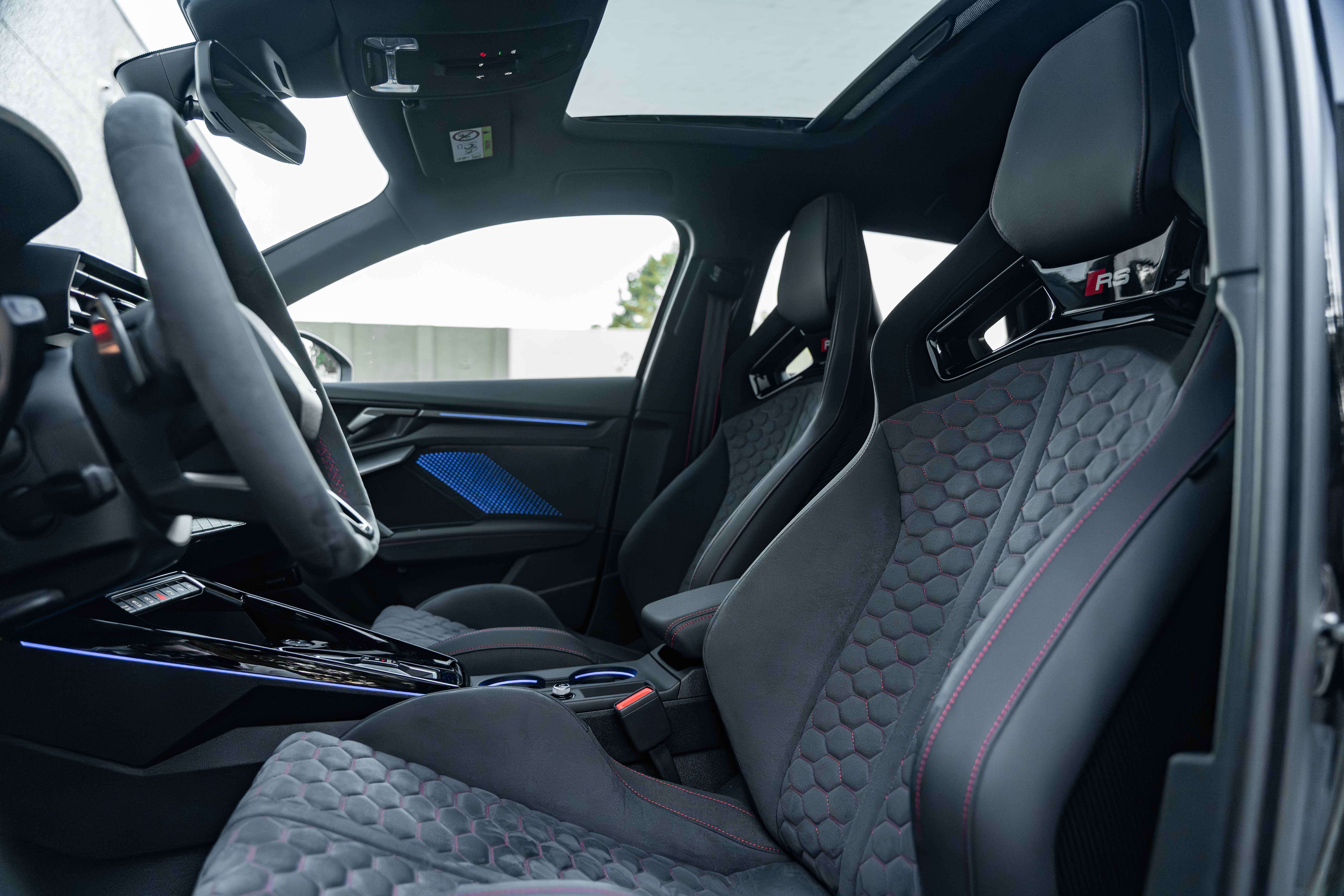 Audi RS3 Sportback 2.5 TFSI MATRIX/PANO/BUCKETSEATS/19"/SONOS/ACC/360°