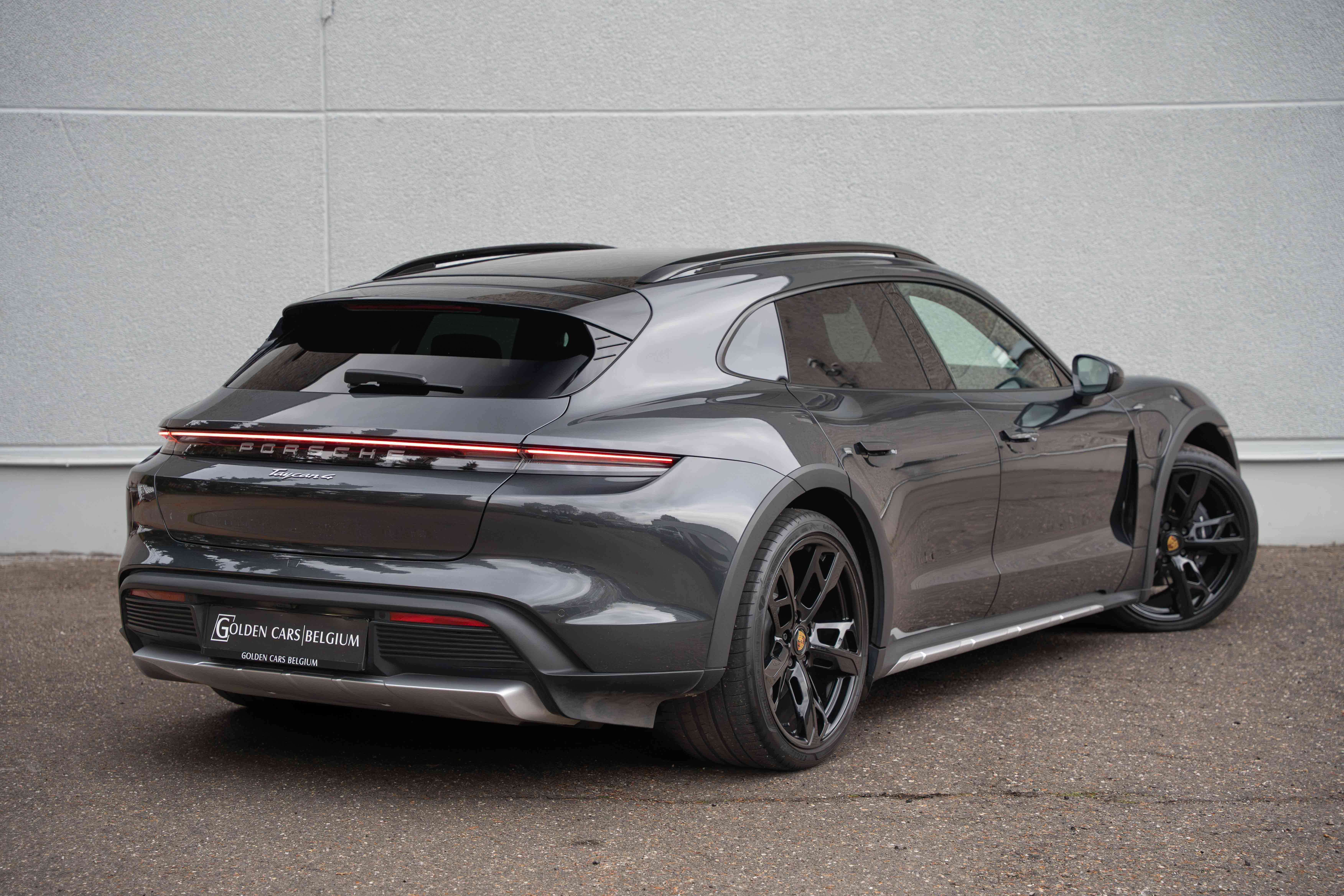 Porsche Taycan 4 Cross Turismo SOH94%/PANODAK/21'/BOSE/LUCHTV/MEMORY/CARPLAY/LANE