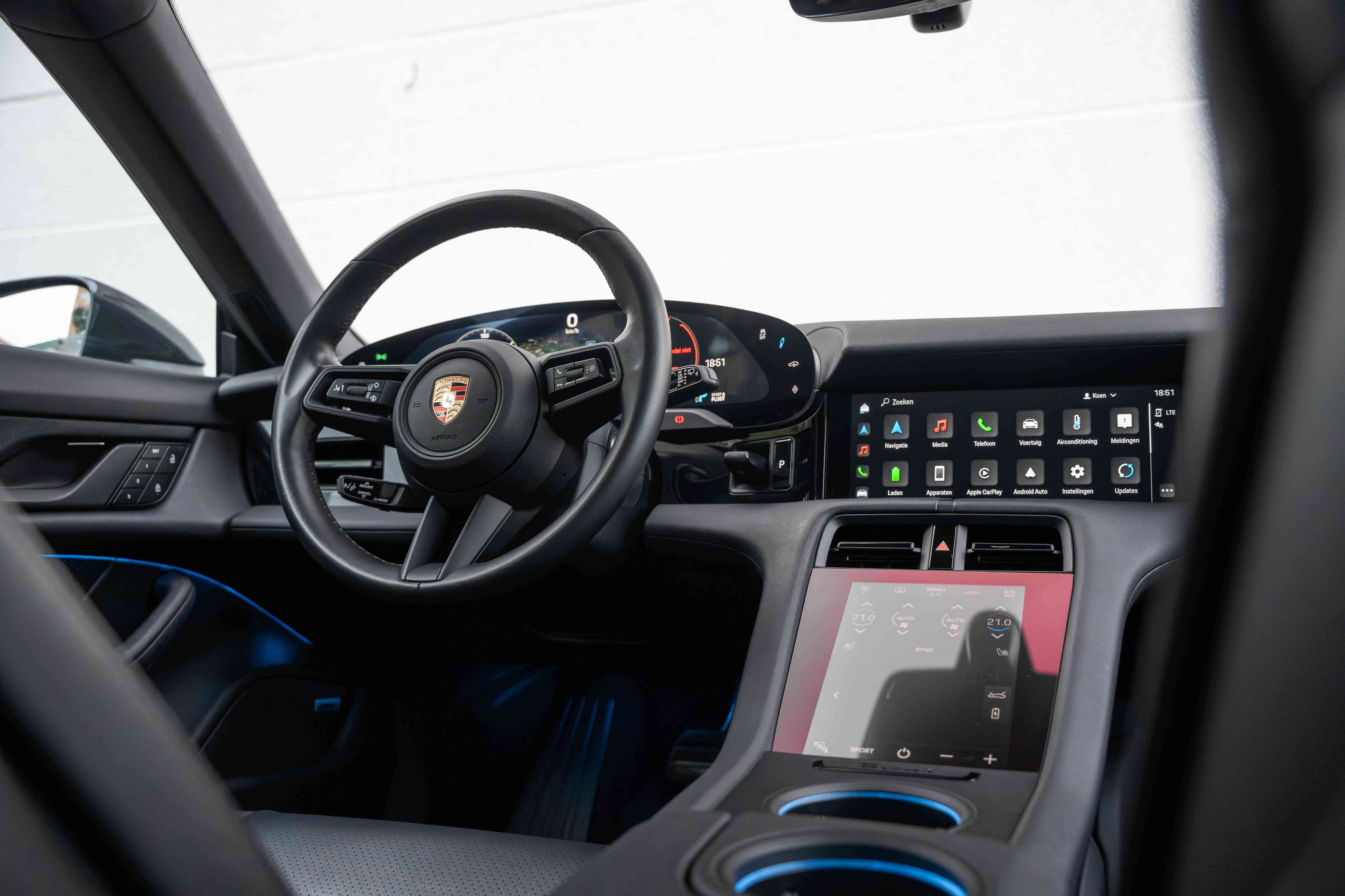 Porsche Taycan 4 Cross Turismo SOH94%/PANODAK/21'/BOSE/LUCHTV/MEMORY/CARPLAY/LANE