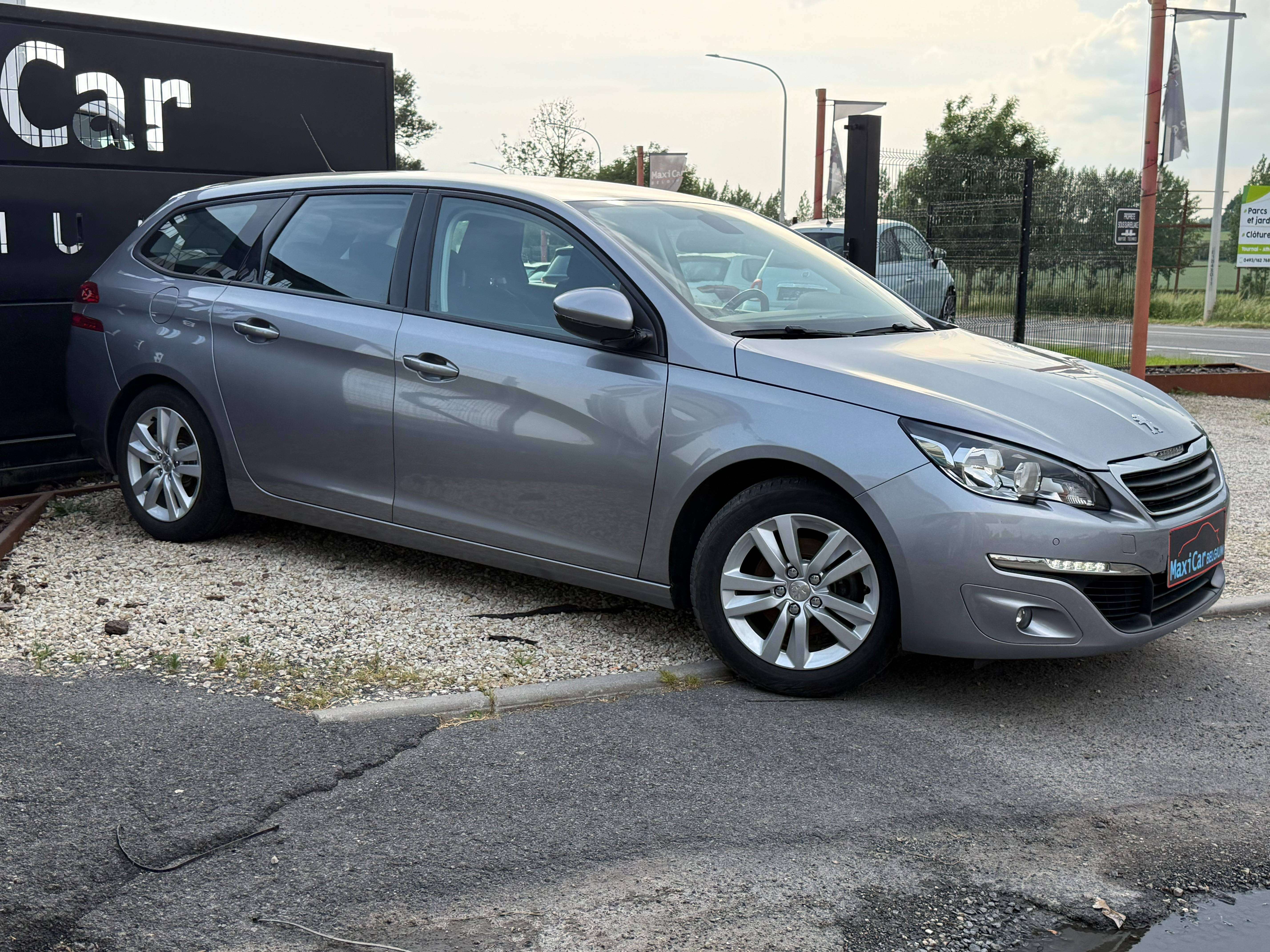 Peugeot 308 308 SW 1.6 / 93 450 km / Capteurs avant et arrière / GPS / Attache-remorque