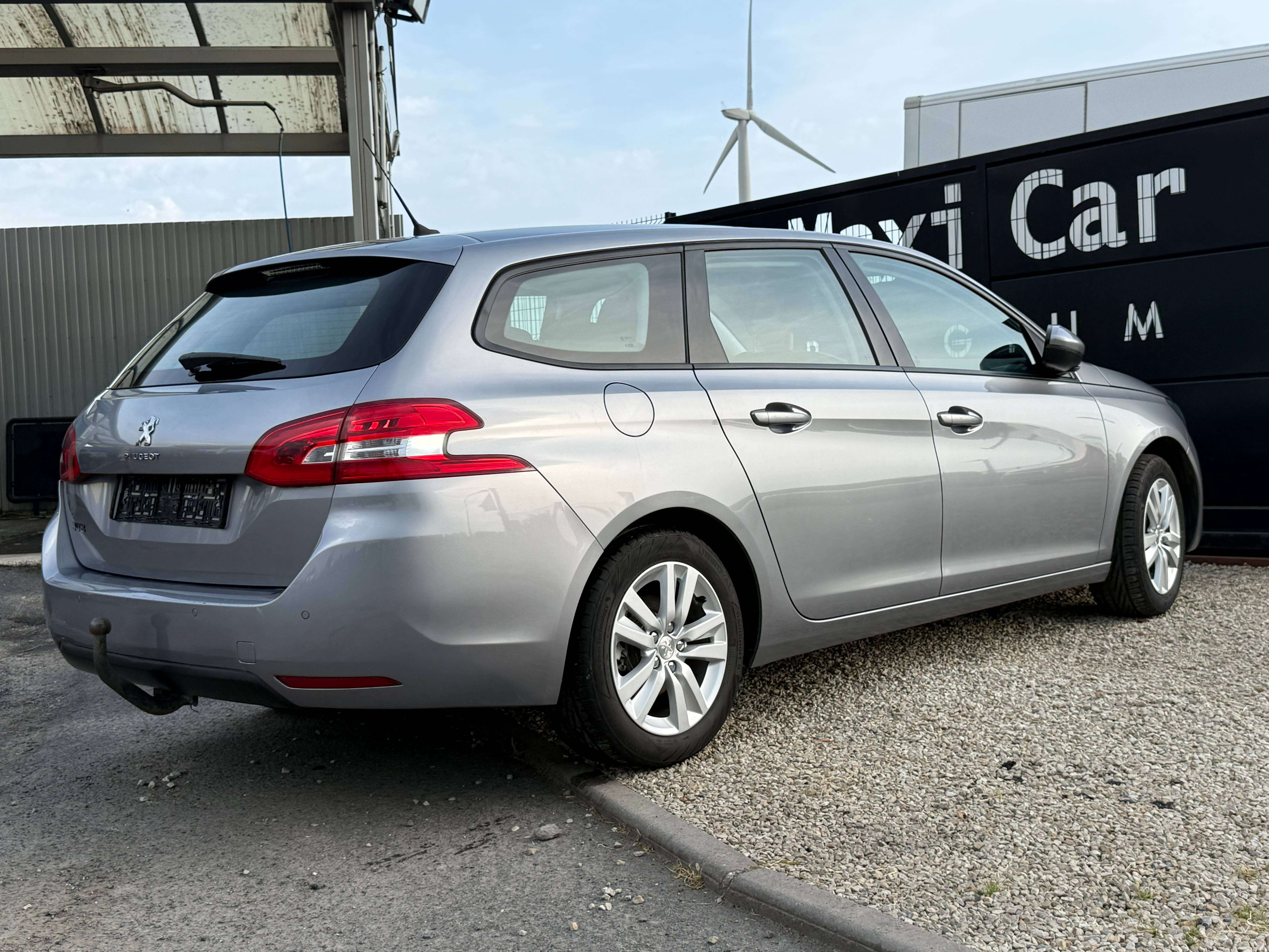 Peugeot 308 308 SW 1.6 / 93 450 km / Capteurs avant et arrière / GPS / Attache-remorque