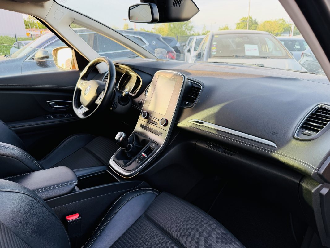 Renault Scenic IV 1.6 DCI 130 INTENS