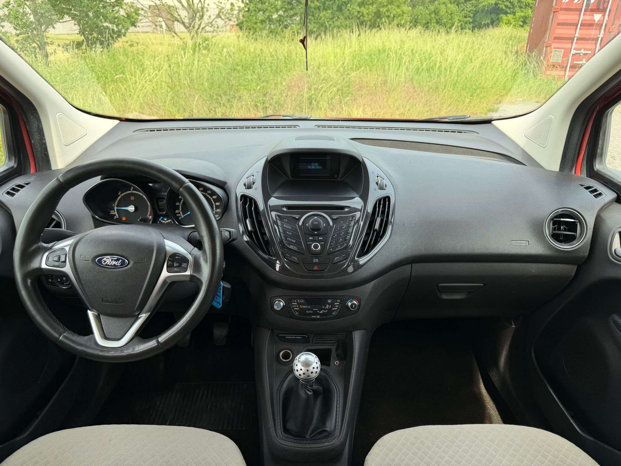 Ford Tourneo Courier 1.5 TDCi • TRES PROPRE • ROULE PARFAITEMENT