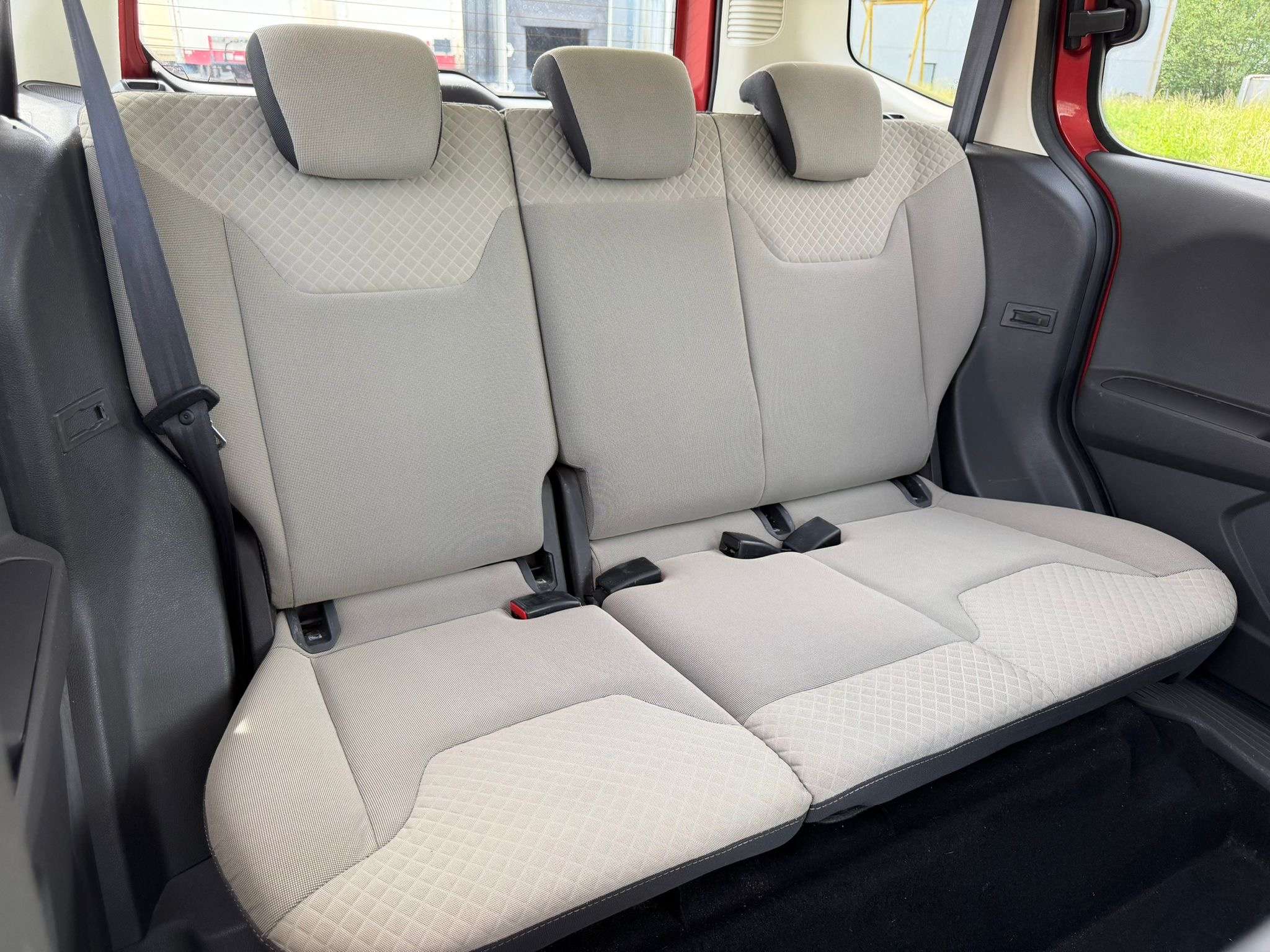 Ford Tourneo Courier 1.5 TDCi • TRES PROPRE • ROULE PARFAITEMENT