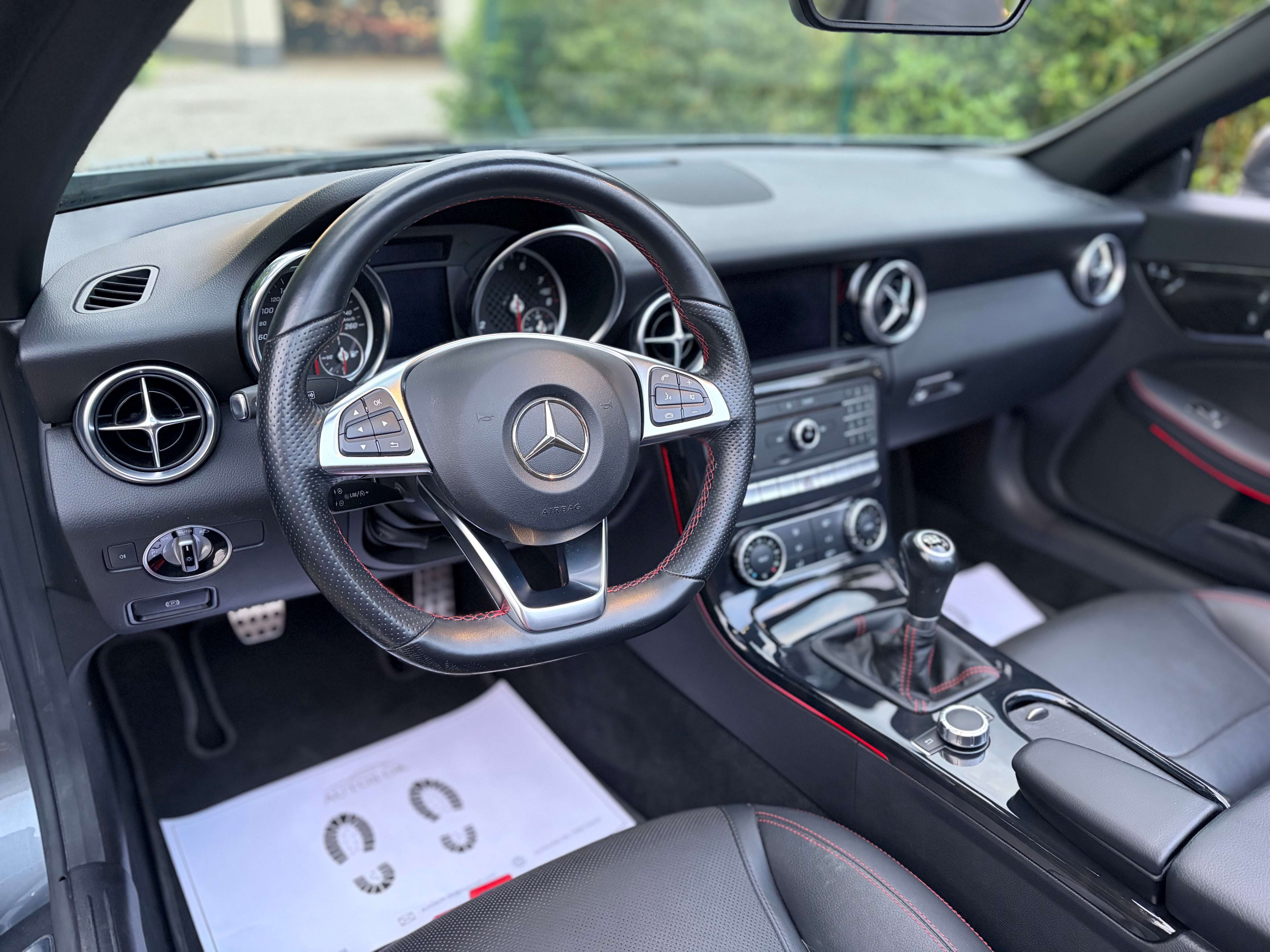 Mercedes-Benz SLC 180 Pack Amg Cabrio Pano dak ### 58000 Km ###