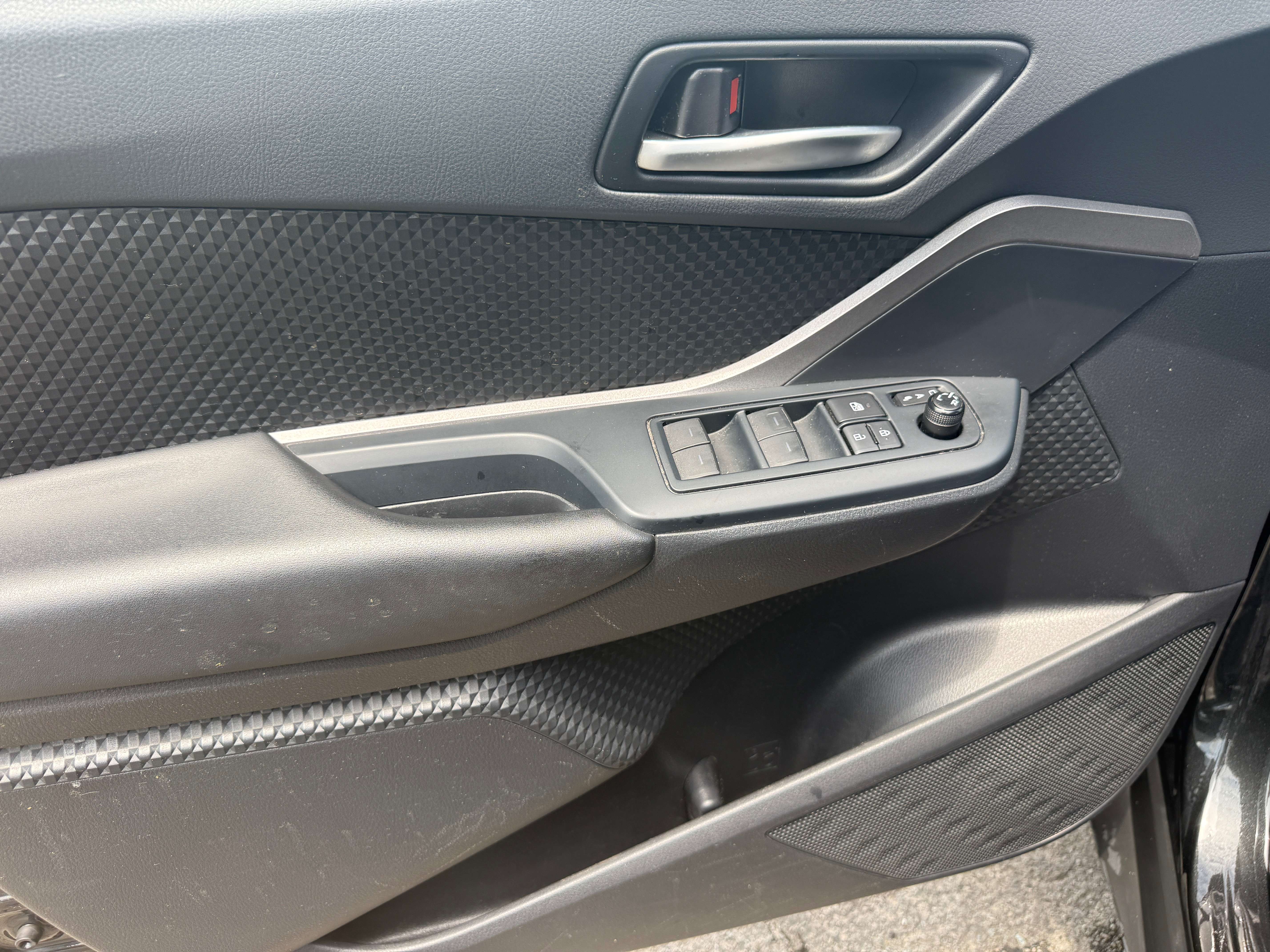 Toyota C-HR C-HR Hybrid 1.8i VVT-i C-Hic E-CVT