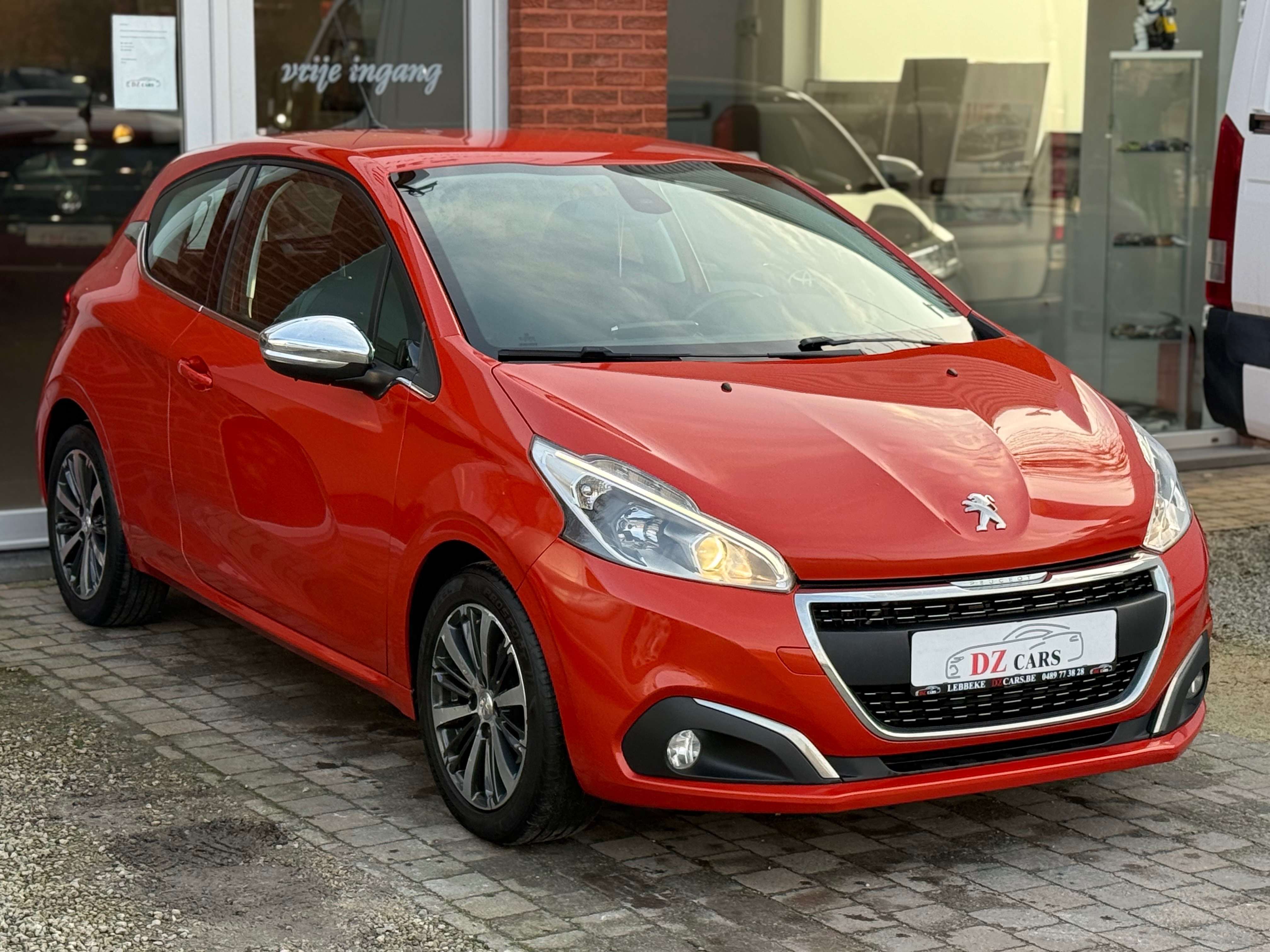 Peugeot 208 1.6HDI 99PK |✅NAVI | APPLE CARPLAY | LED | USB |