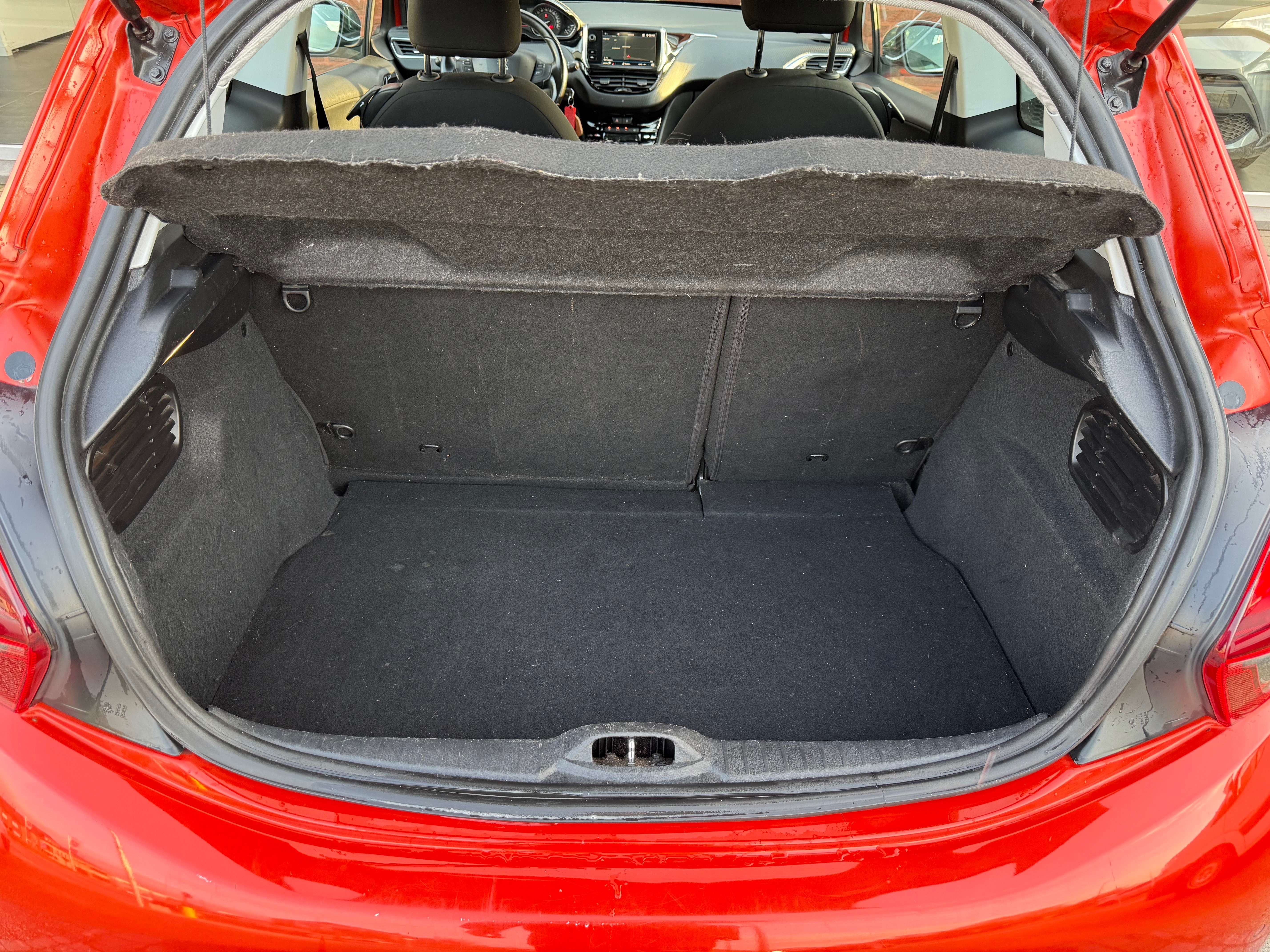 Peugeot 208 1.6HDI 99PK |✅NAVI | APPLE CARPLAY | LED | USB |