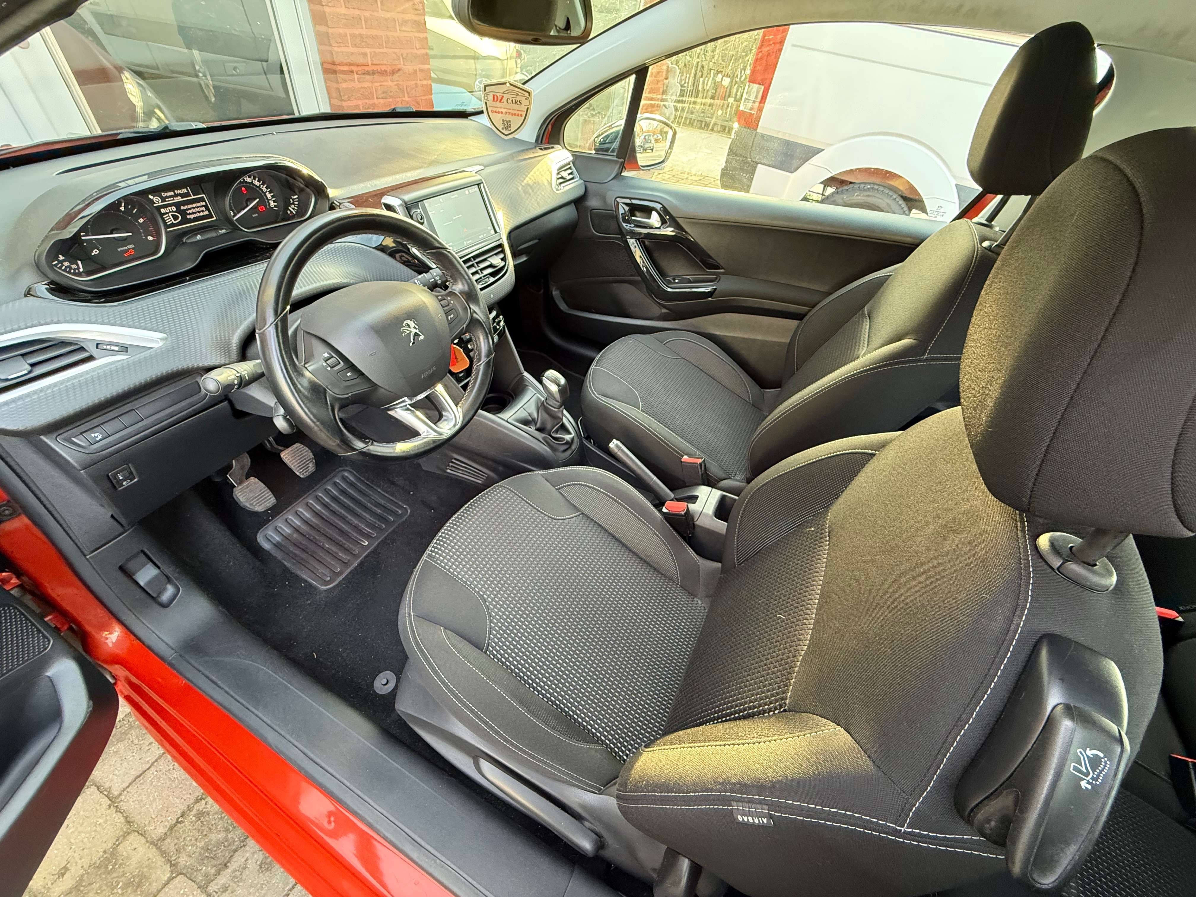 Peugeot 208 1.6HDI 99PK |✅NAVI | APPLE CARPLAY | LED | USB |