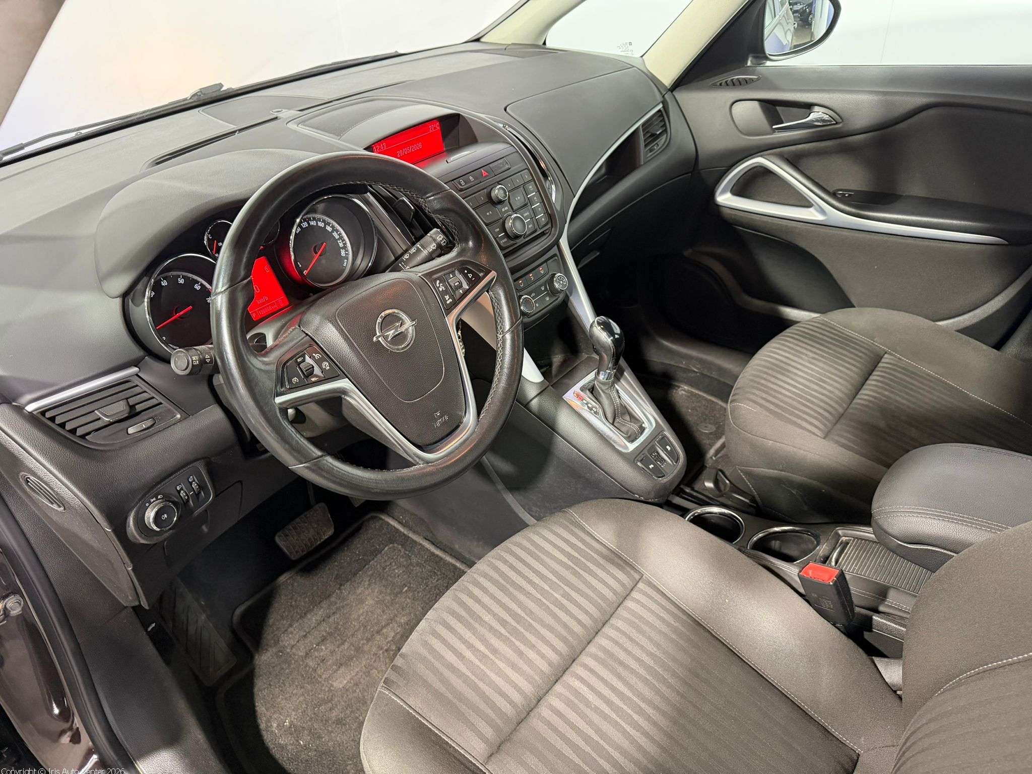 Opel Zafira Tourer 1.4 TURBO BOITE AUTO. | 7 PLACES | CRUISE