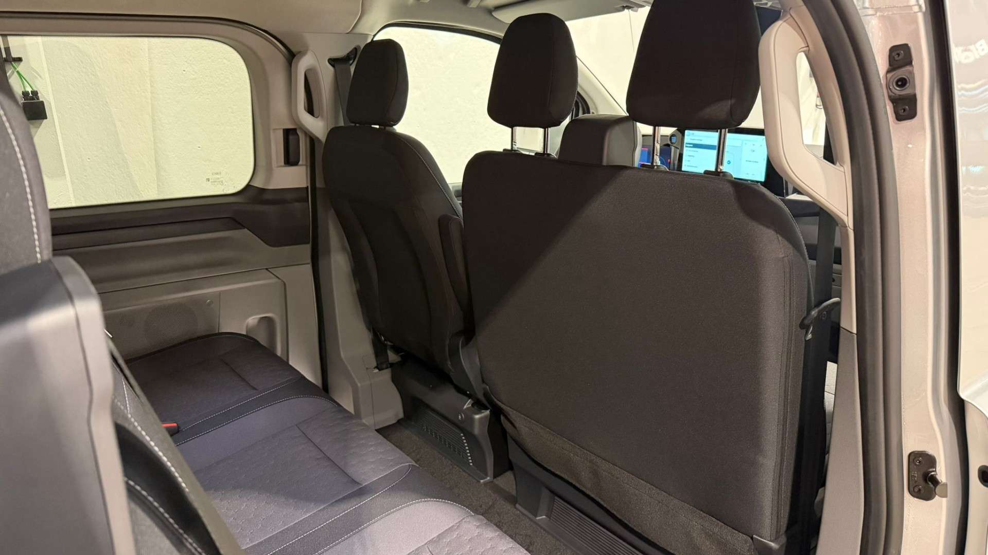Ford Transit Custom 320 2.0 TDCI L2H1 Limited DC NIEUW ! 6-zit! 170 PK
