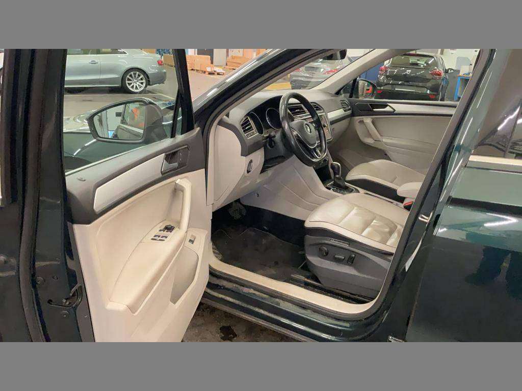 Volkswagen Tiguan 304€ Crédit 0% possible sans frais de dossier Tiguan 2.0 TDi SCR Highline BMT DSG/ Full options
