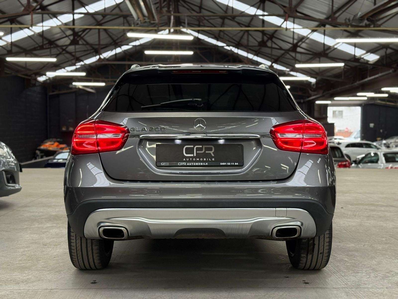 Mercedes-Benz GLA 200 i * AUTOMATIQUE * GPS * CUIR * LED * RADAR * BT
