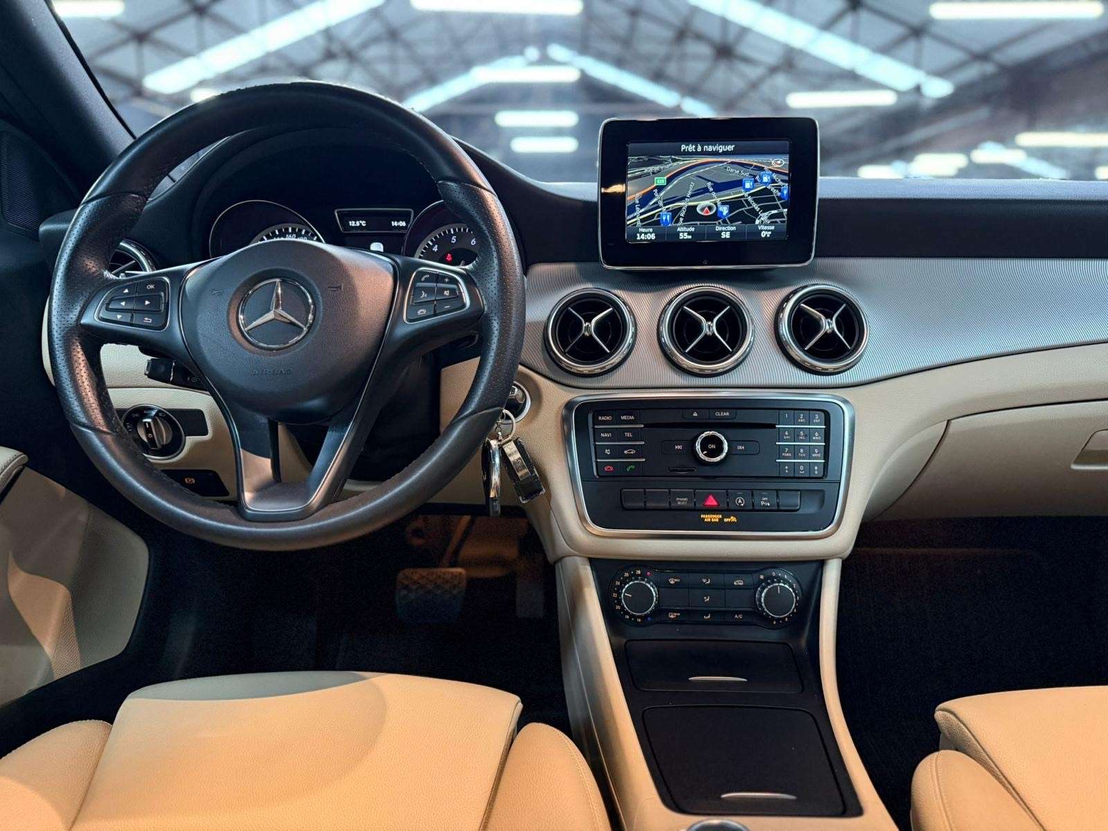 Mercedes-Benz GLA 200 i * AUTOMATIQUE * GPS * CUIR * LED * RADAR * BT