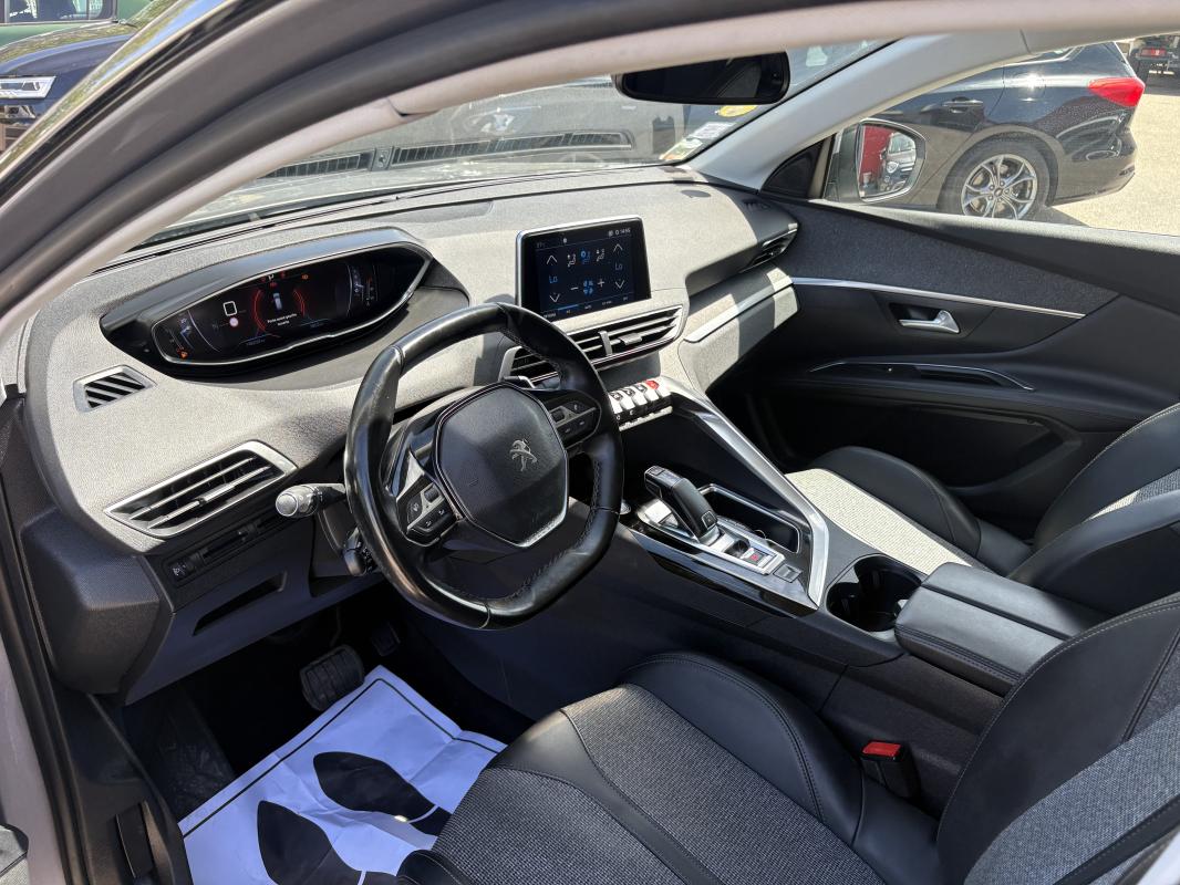 Peugeot 3008 BLUEHDI 130CV ALLURE BOITE AUTOMATIQUE
