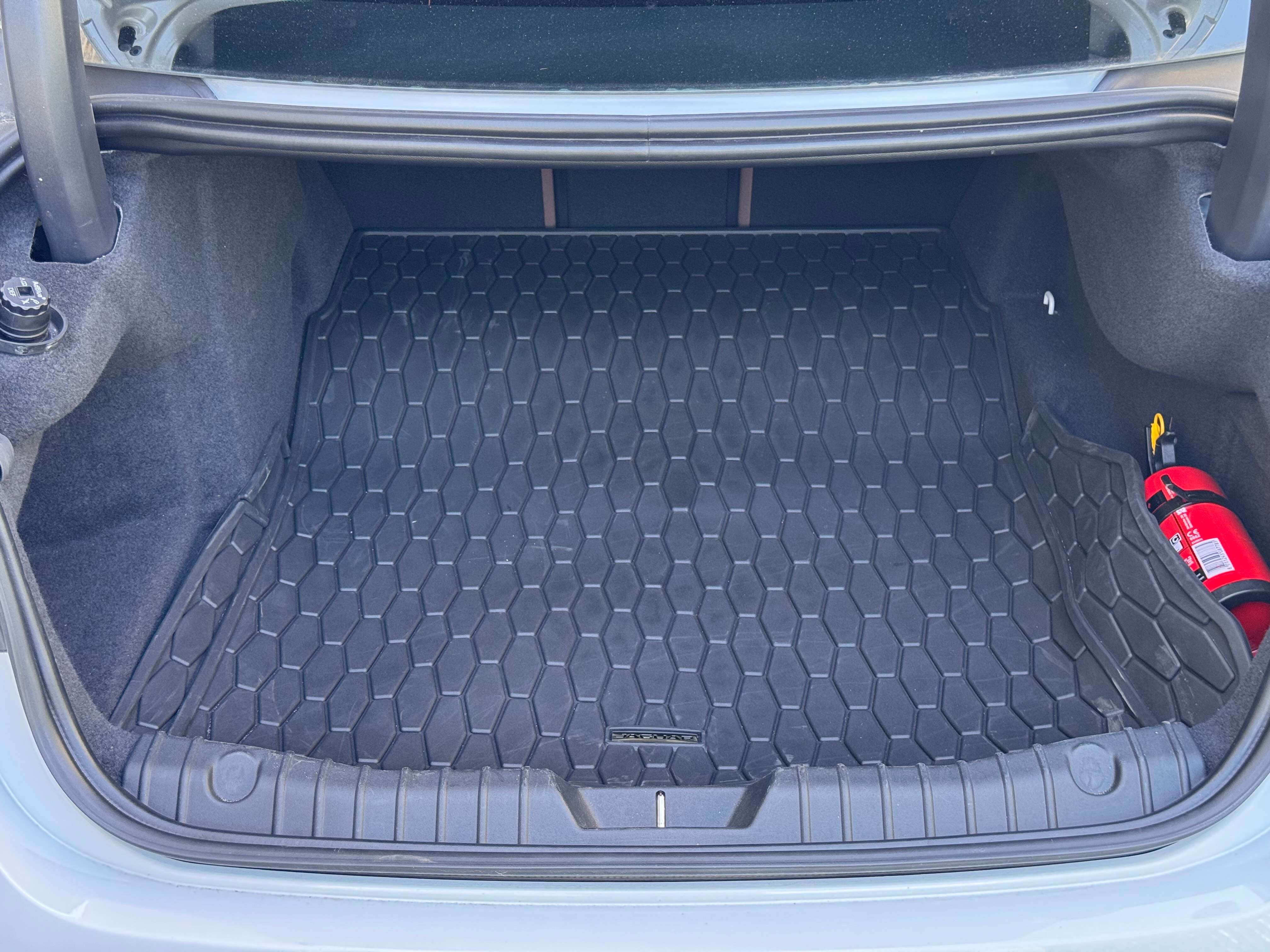 Jaguar XF XF 2.0 D R-Sport (EU6.2)