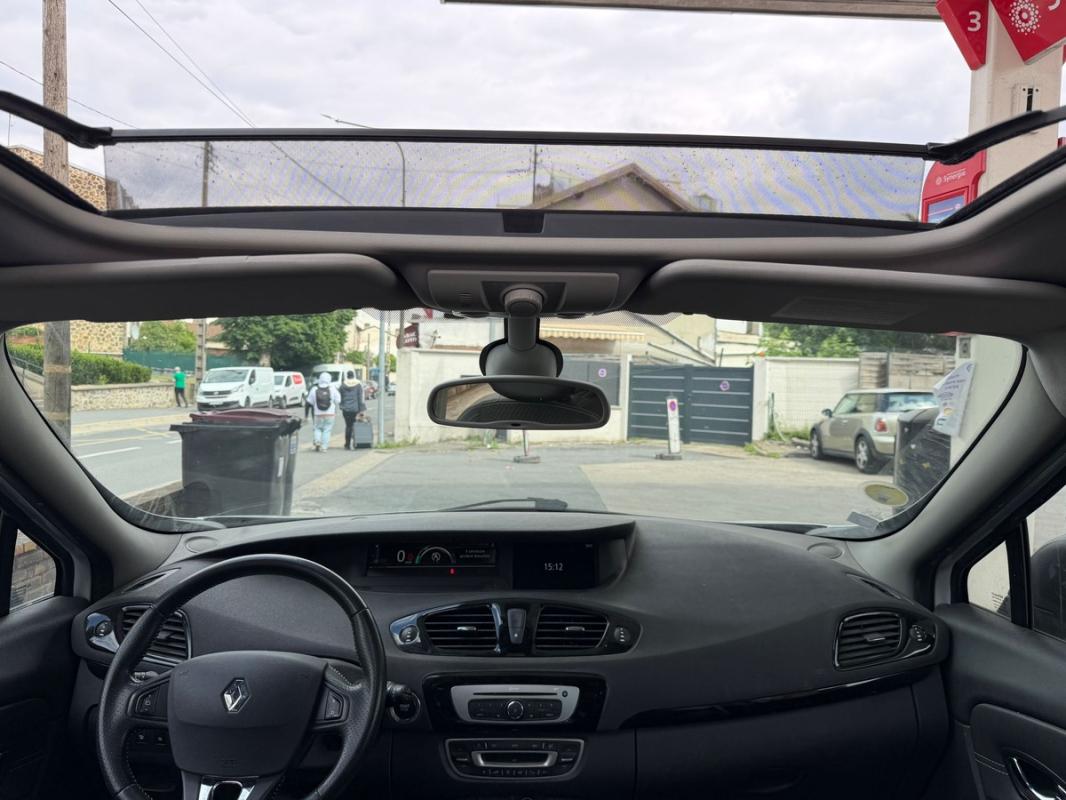 Renault Scenic PHASE 2 BOSE 1 ERE MAIN CHAINE DISTRIBUTION SUIVI TOIT OIVRANT GPS PAIEMENT 4/10 FOIS