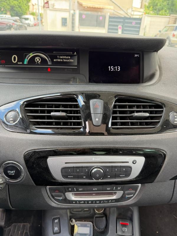 Renault Scenic PHASE 2 BOSE 1 ERE MAIN CHAINE DISTRIBUTION SUIVI TOIT OIVRANT GPS PAIEMENT 4/10 FOIS