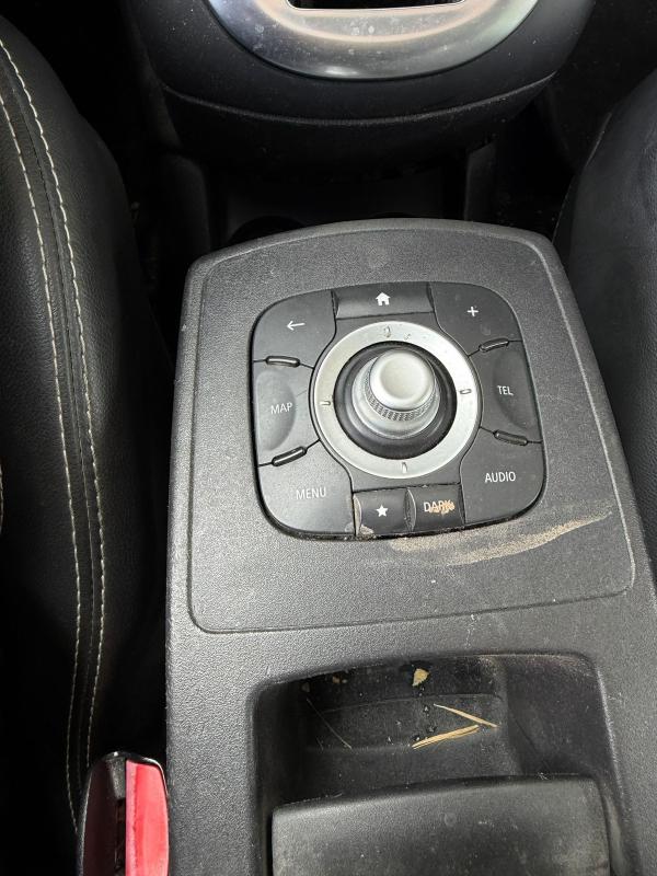 Renault Scenic PHASE 2 BOSE 1 ERE MAIN CHAINE DISTRIBUTION SUIVI TOIT OIVRANT GPS PAIEMENT 4/10 FOIS