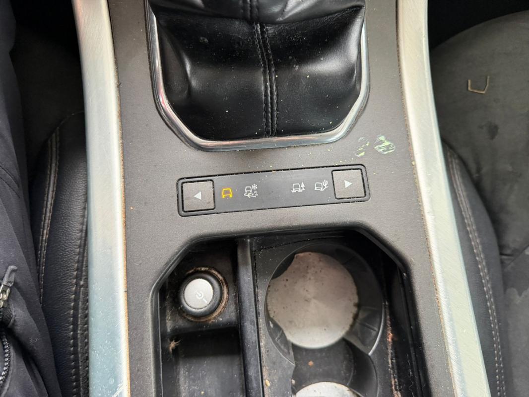 Land Rover Range Rover Evoque 2.2 TD4 PRESTIGE SEMI CUIR RADAR DE RECUL BLUETOOTH PAIEMENT 4/10 FOIS