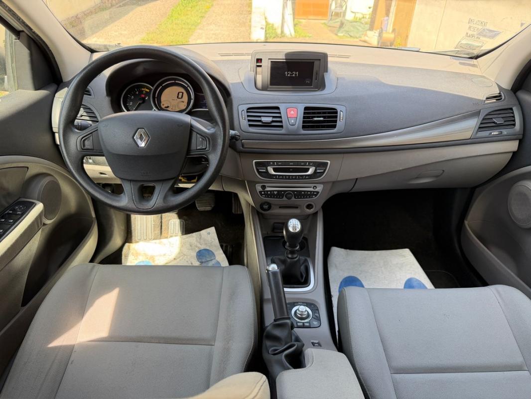 Renault Megane 1.5 DCI 110 GPS BLUETOOTH BOITE 6 PORT AUXILIAIRE REGULATEUR PAIEMENT 4 OU 10 FOIS