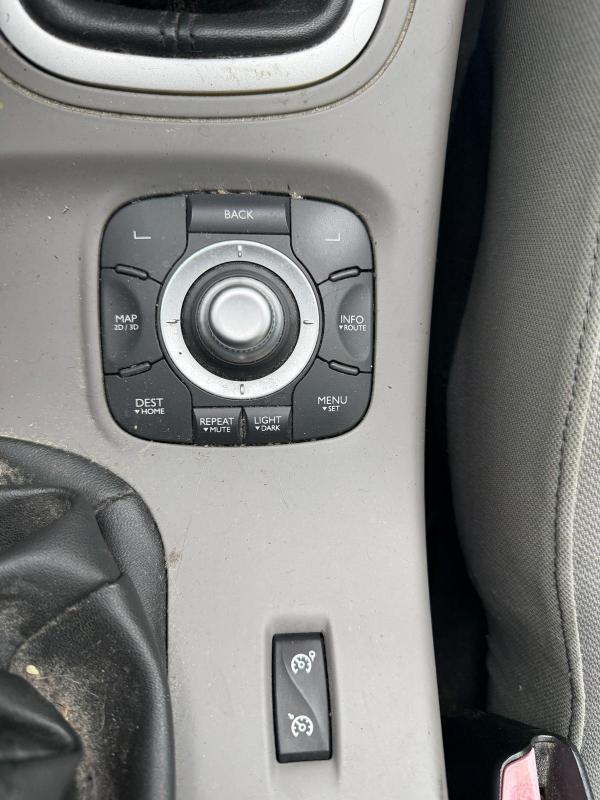 Renault Megane 1.5 DCI 110 GPS BLUETOOTH BOITE 6 PORT AUXILIAIRE REGULATEUR PAIEMENT 4 OU 10 FOIS