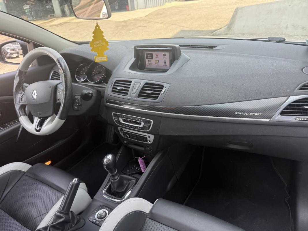Renault Megane III Coupé 2.0 dCi 160 GT