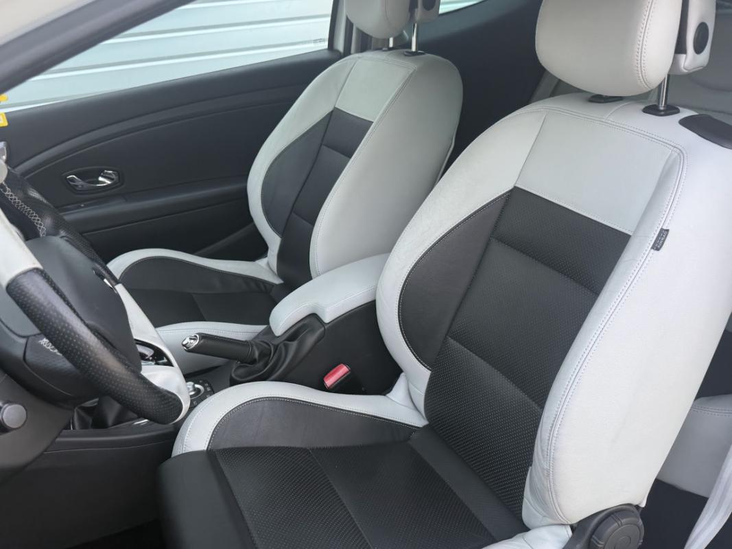 Renault Megane III Coupé 2.0 dCi 160 GT