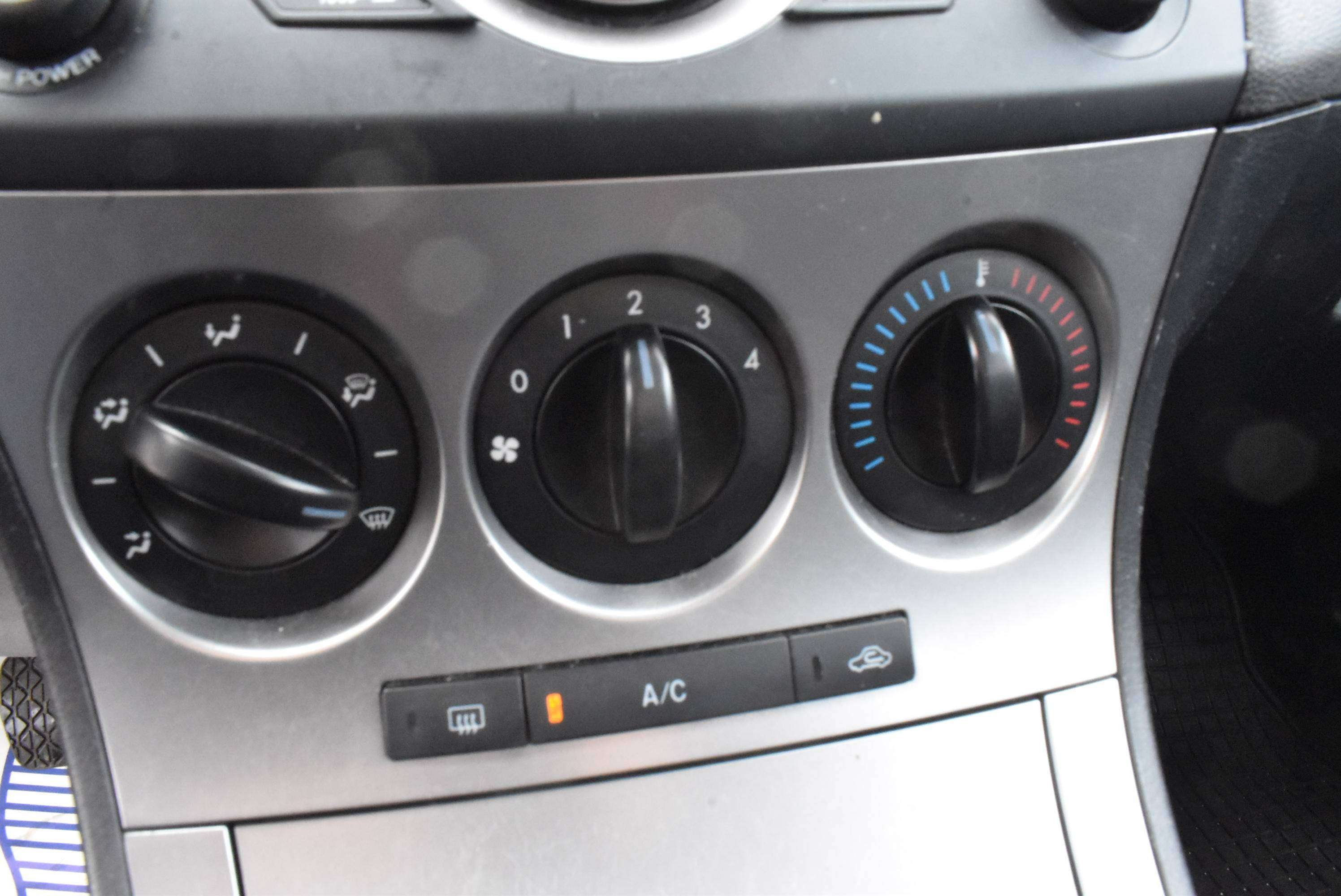 Mazda 3 1.6i Challenge Airco 63.000KM!! ***12M GARANTIE***