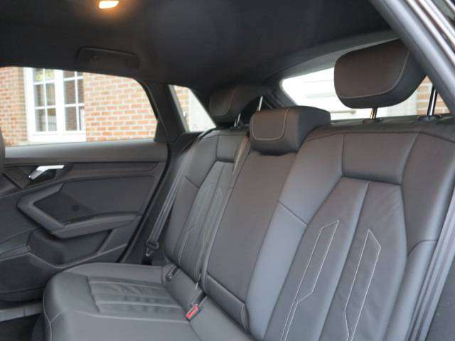 Audi A3 A3 30 TFSI S-Line Business Edition Platinum aut.