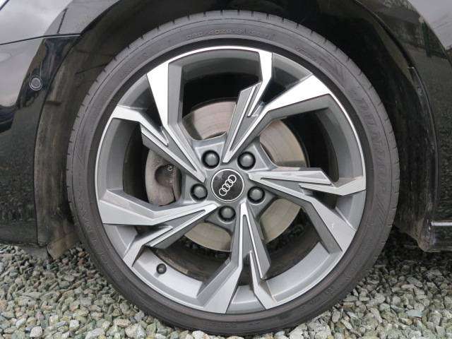 Audi A3 A3 30 TFSI S-Line Business Edition Platinum aut.