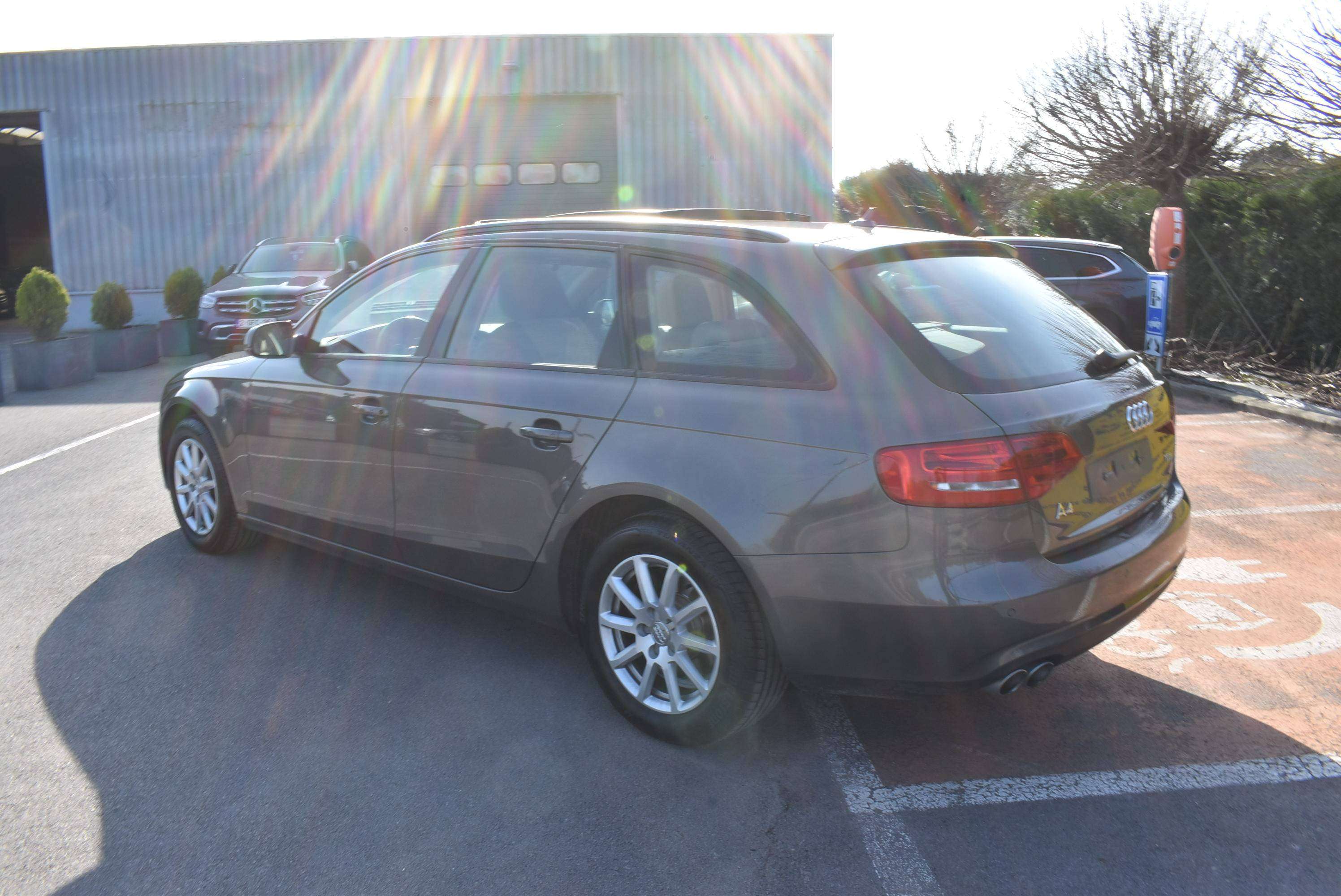 Audi A4 Avant 2.0 TDi Multitronic GPS/Pano ***12M GARANTIE***