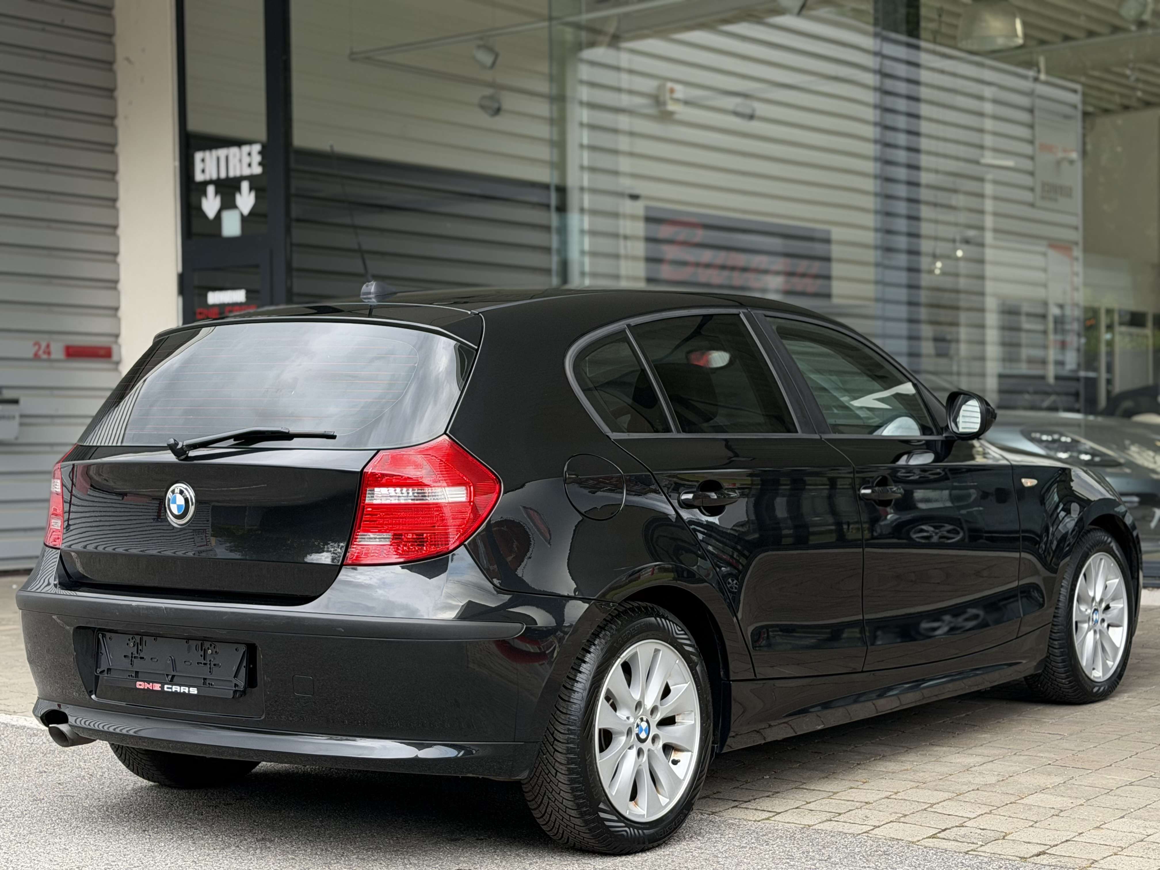 BMW 116 d 6vit. (85kw 115cv) CUIR-AIRCO-JA16P-AUX-1PROPR-GAR 12MOIS