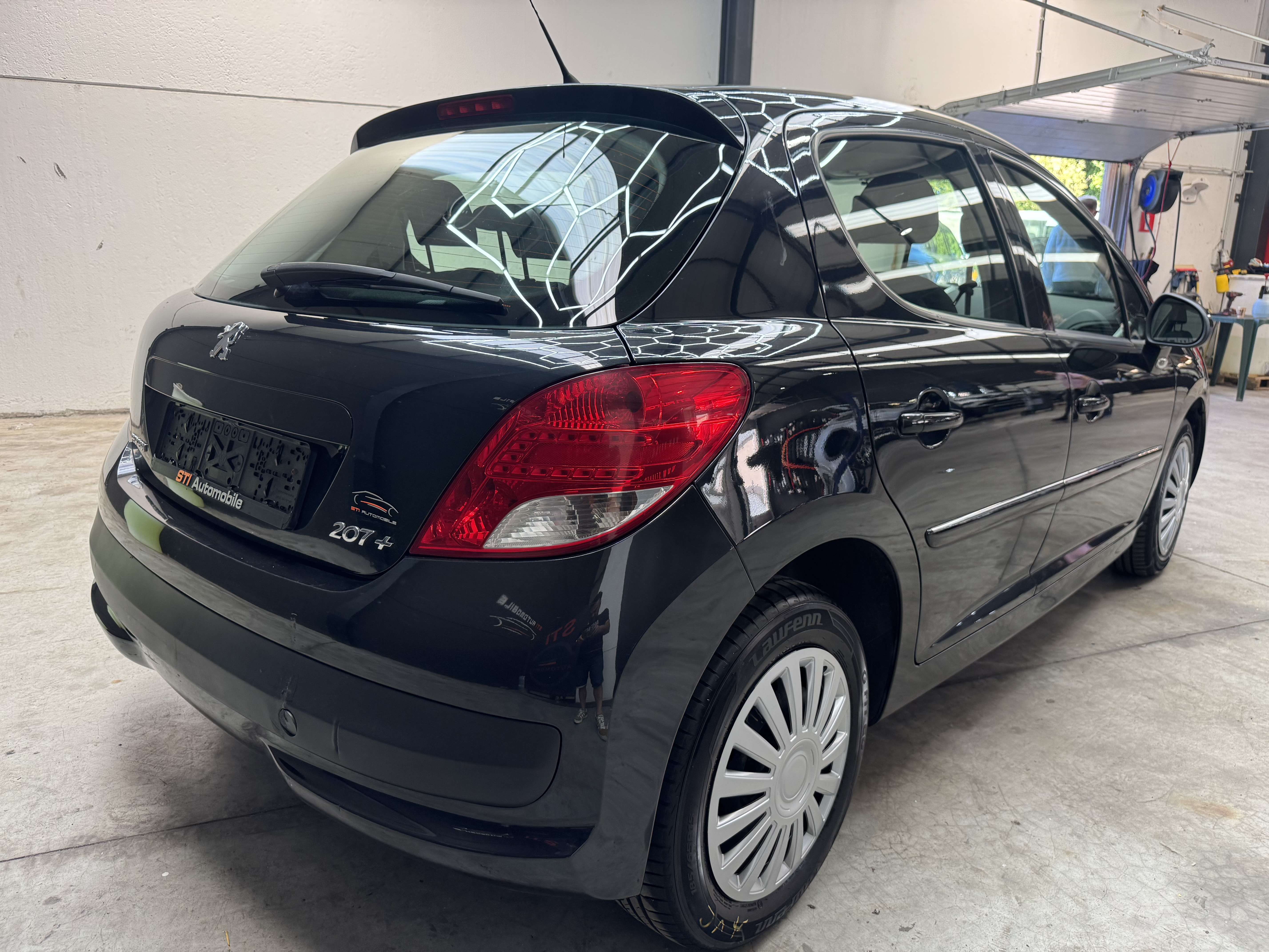 Peugeot 207 **GARANTI 12 MOIS **