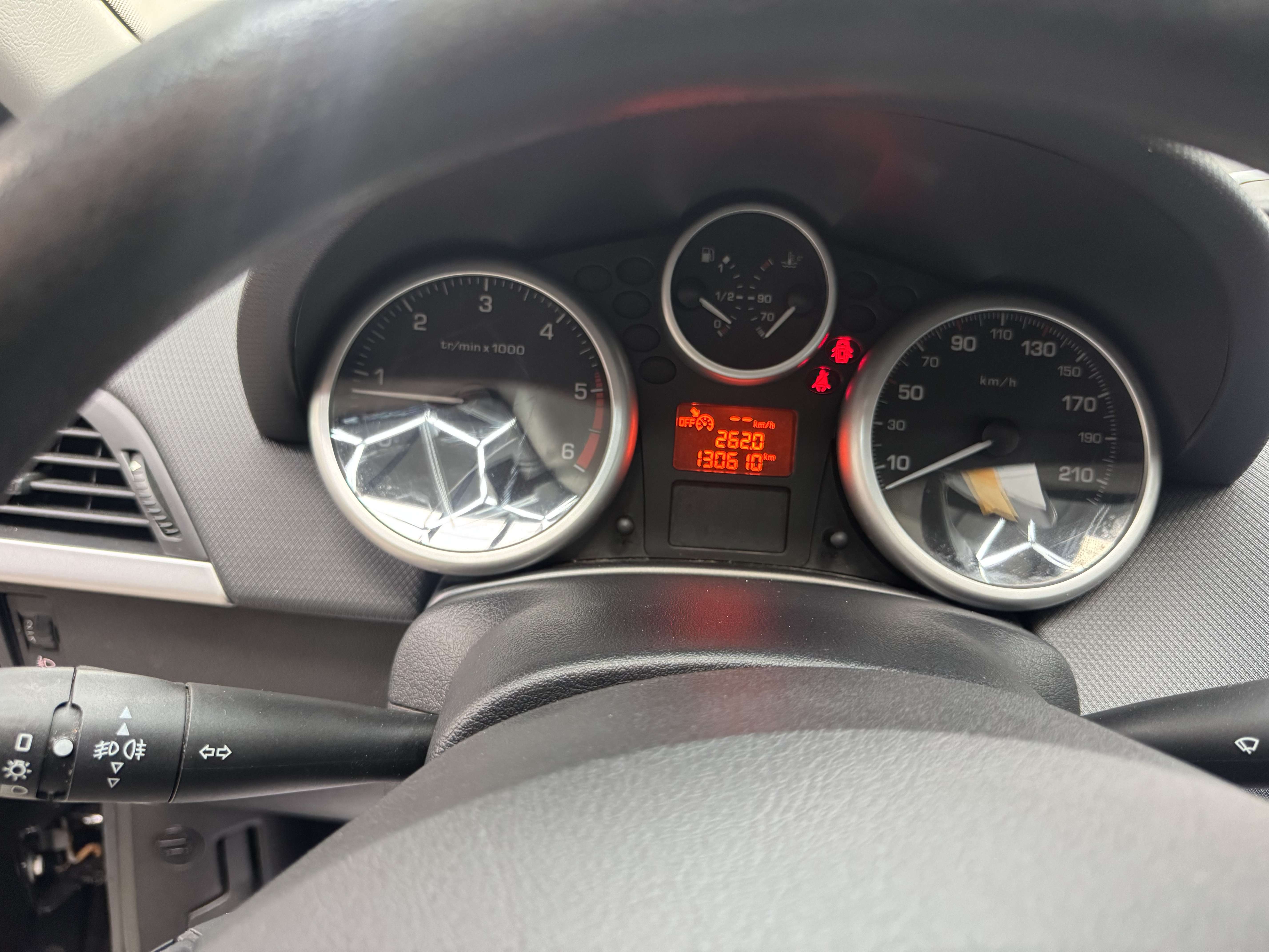 Peugeot 207 **GARANTI 12 MOIS **