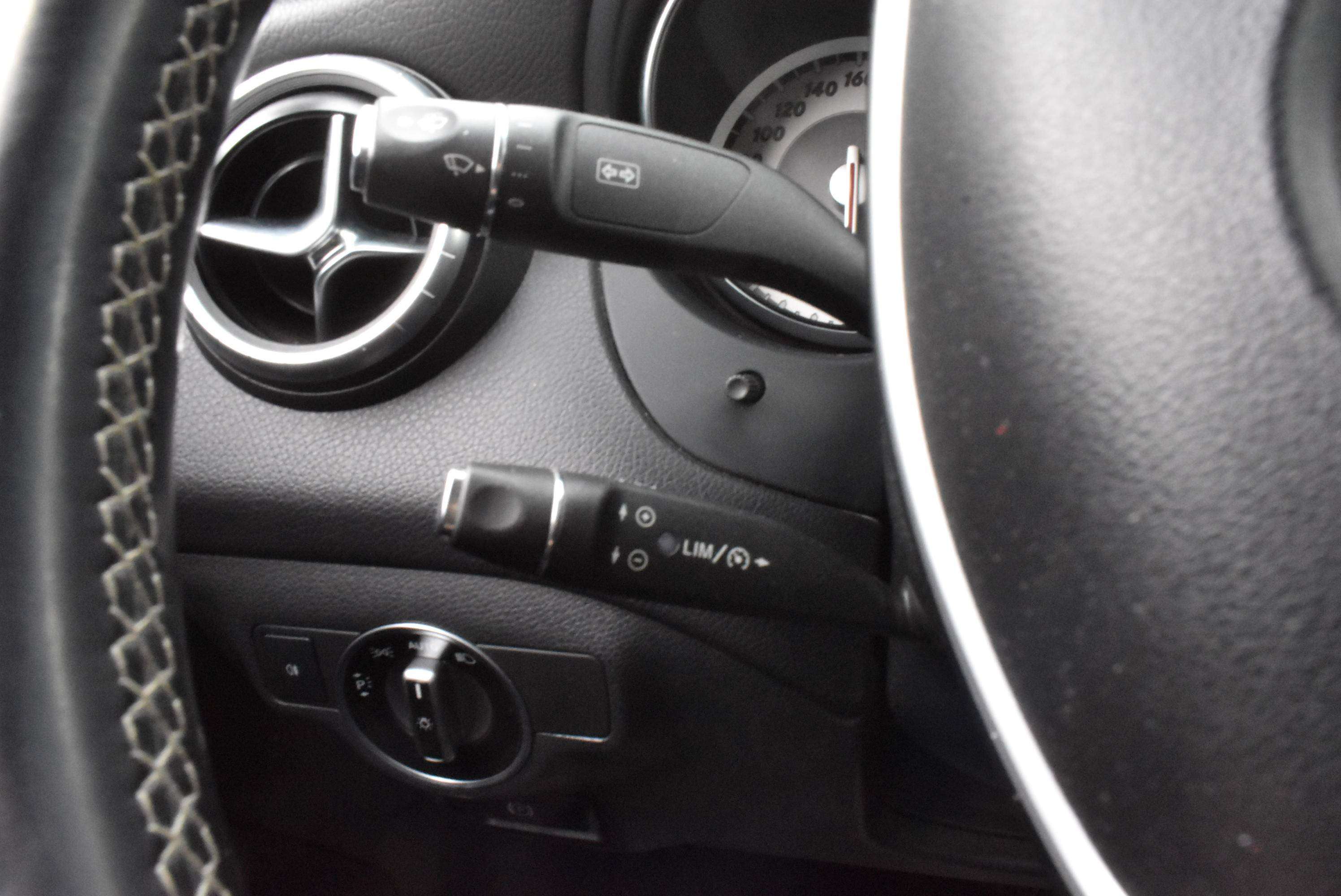 Mercedes-Benz CLA 220 CDI Autom Pack Sport Xénon/GPS ***12M GARANTIE***