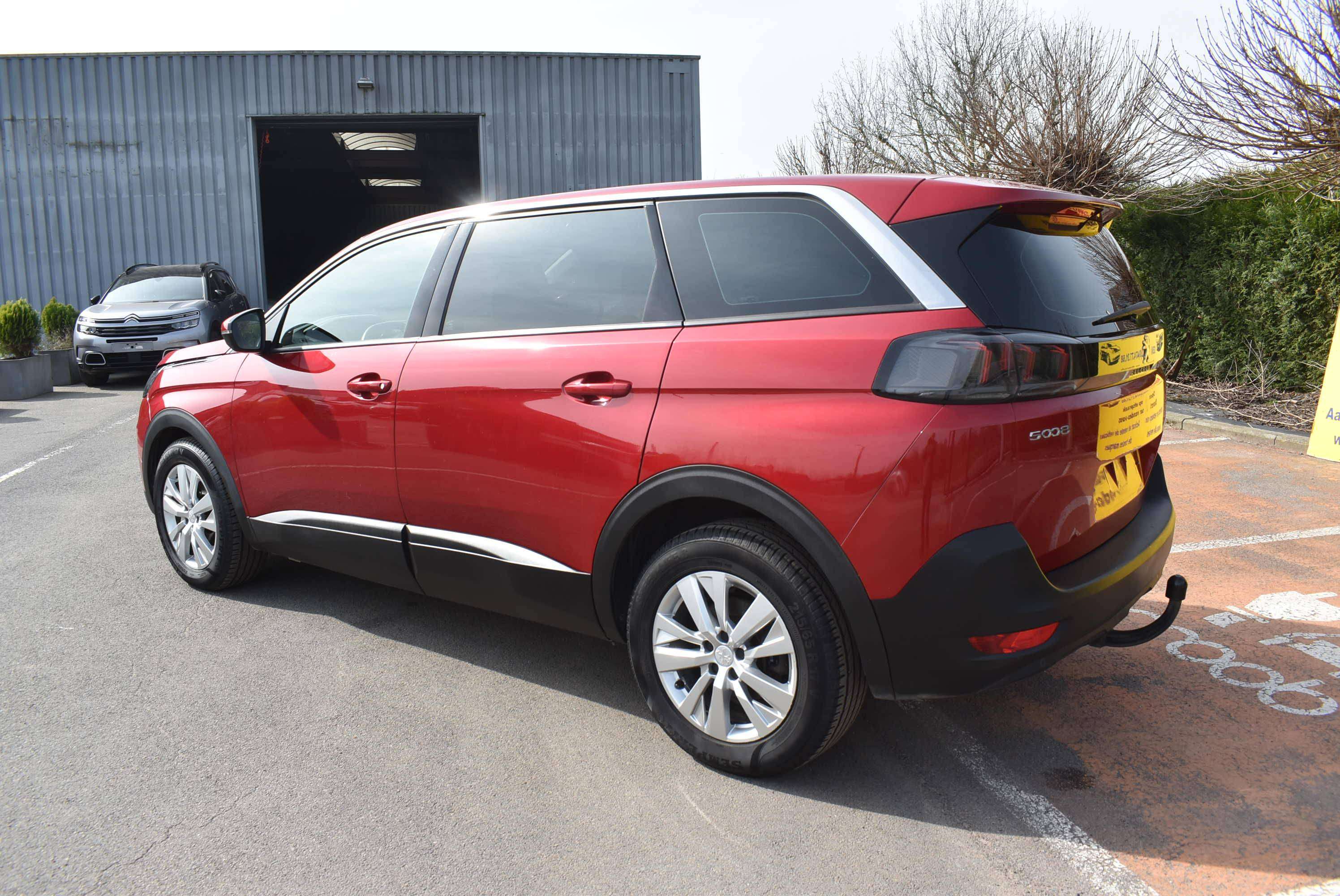 Peugeot 5008 1.5 BlueHDi Allure Pack 7PL/Airco/GPS/CarPlay ***12M GARANTIE***