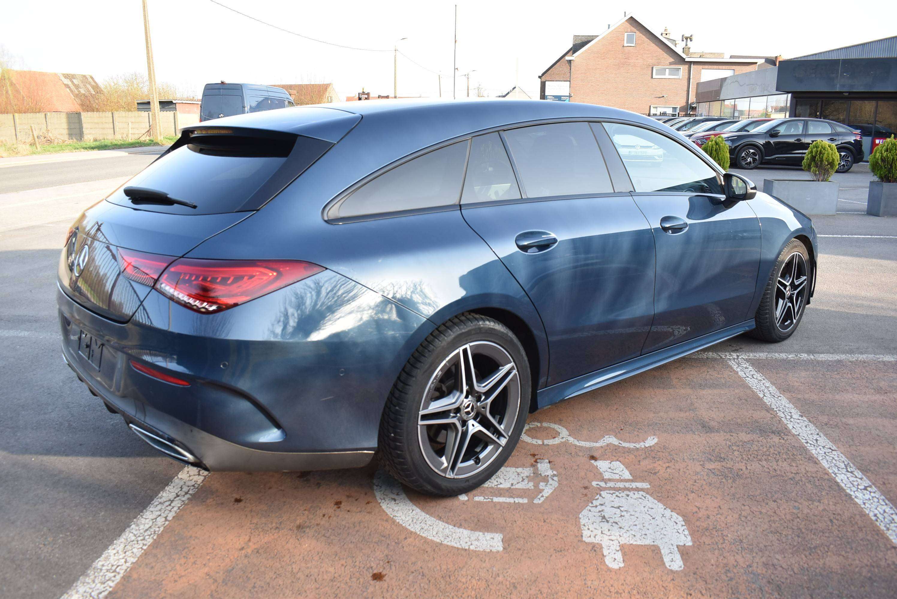 Mercedes-Benz CLA 200 d Pack AMG Cockpit ***12M GARANTIE***