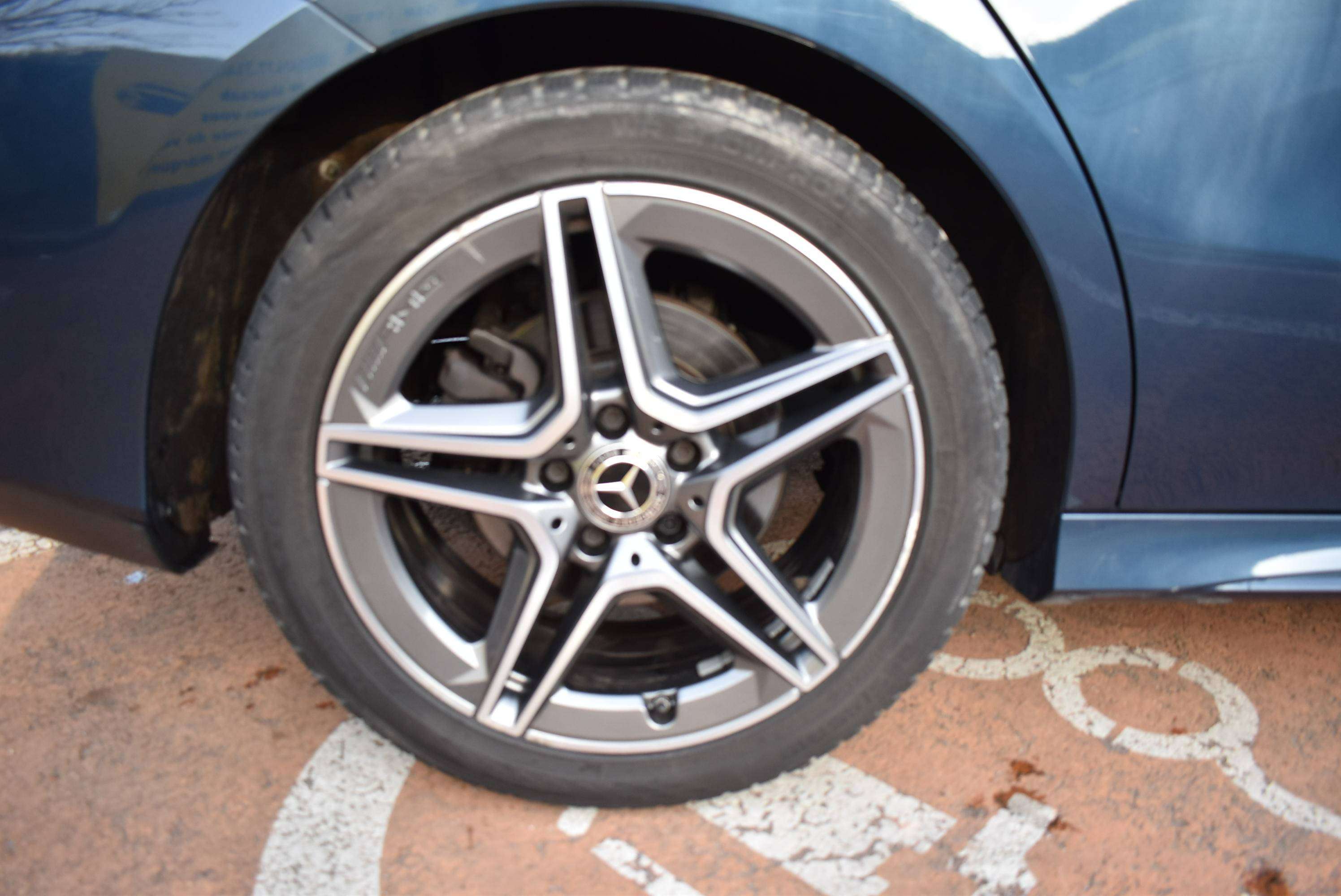 Mercedes-Benz CLA 200 d Pack AMG Cockpit ***12M GARANTIE***