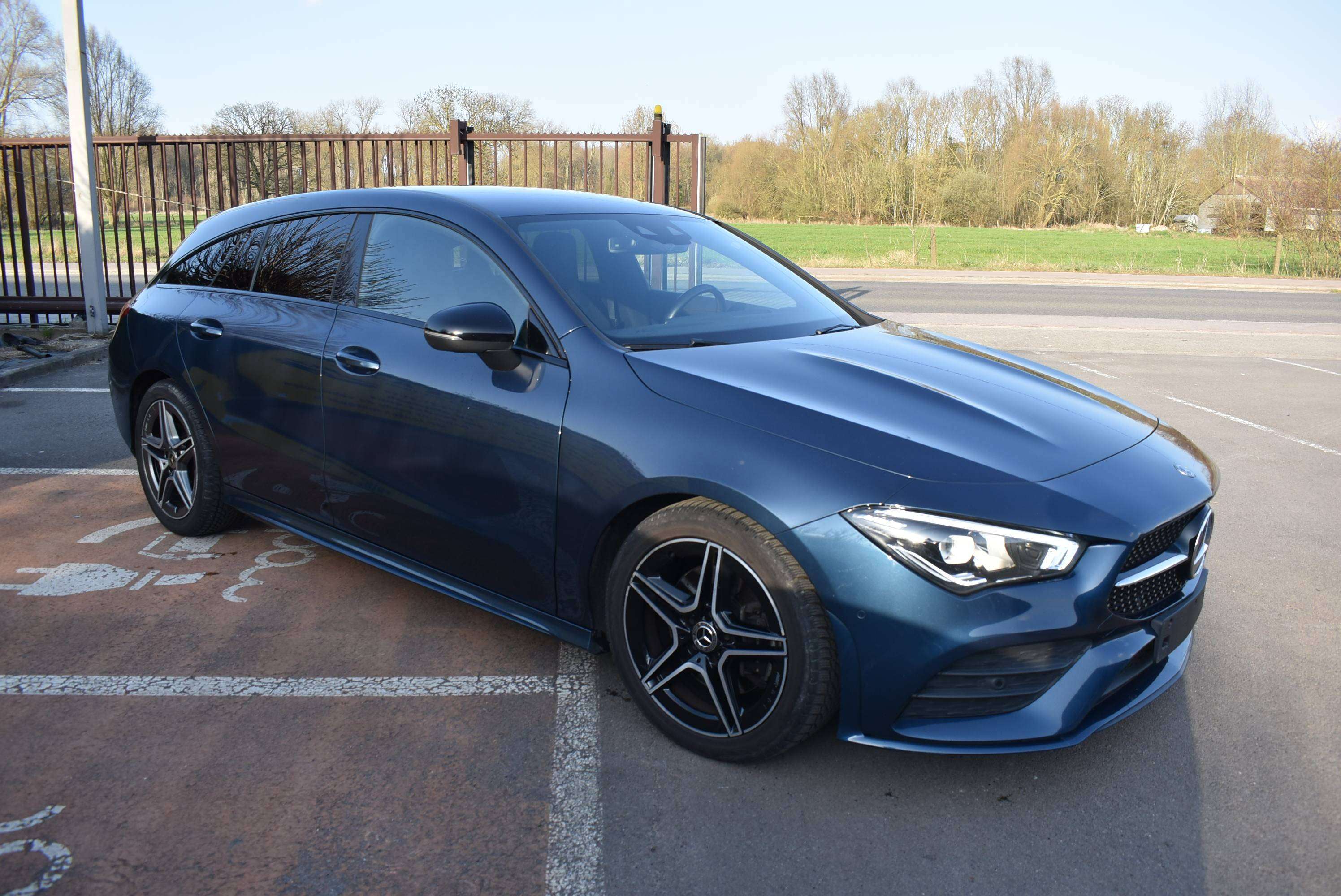 Mercedes-Benz CLA 200 d Pack AMG Cockpit ***12M GARANTIE***