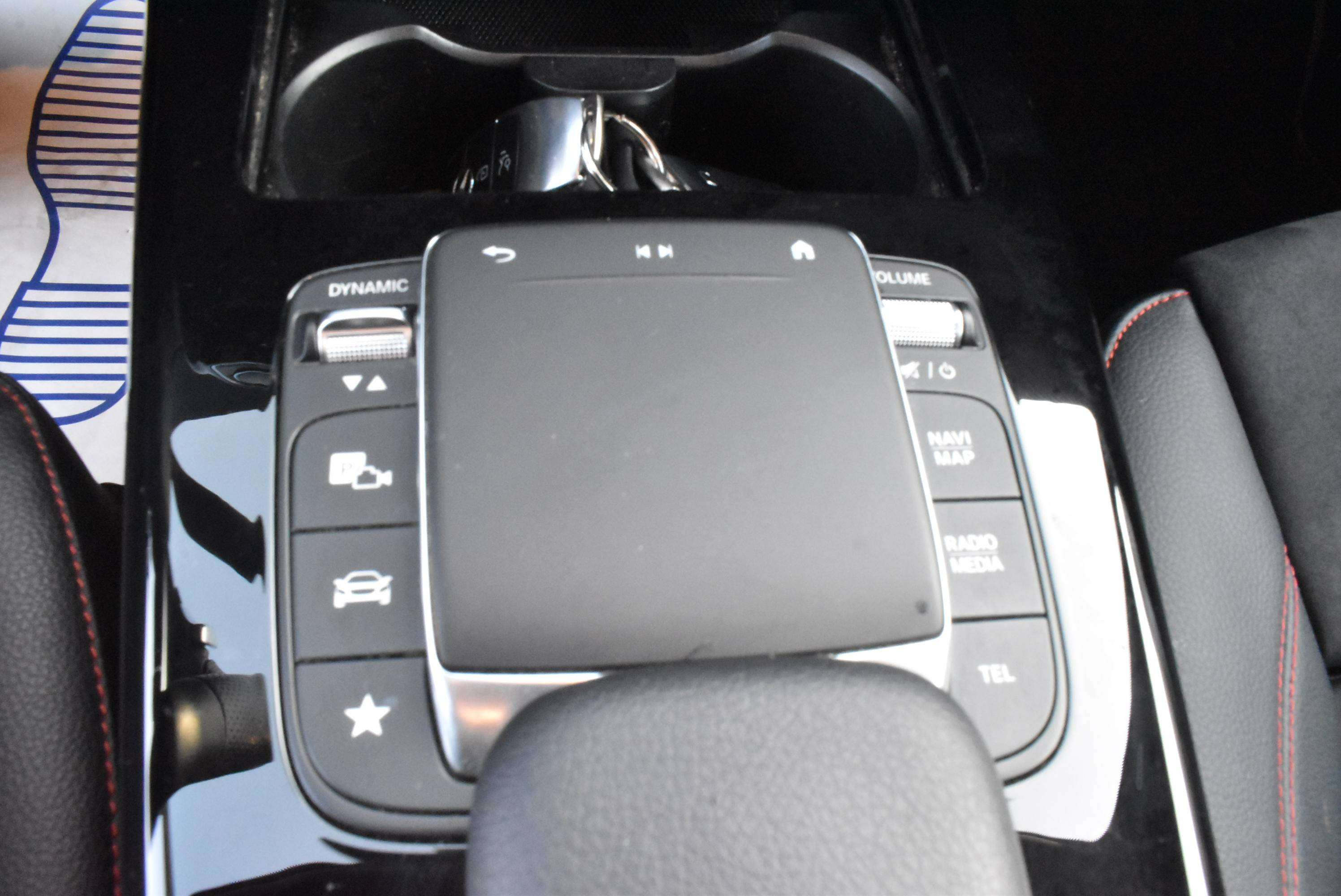 Mercedes-Benz CLA 200 d Pack AMG Cockpit ***12M GARANTIE***