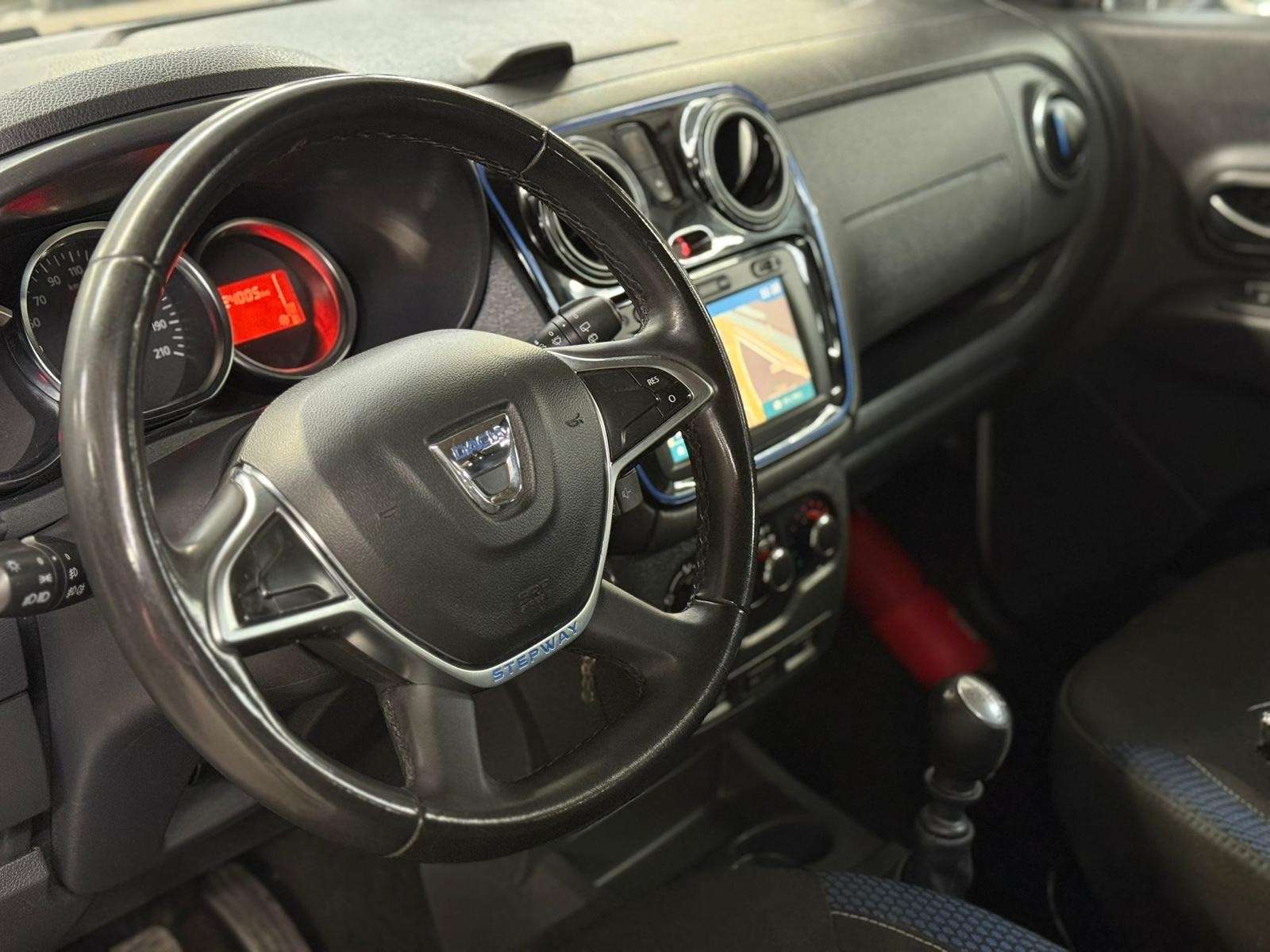 Dacia Lodgy Stepway 1.3 * 1ER PROP * 7 PLACES * CAMERA * GPS