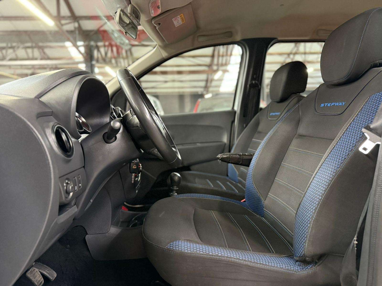Dacia Lodgy Stepway 1.3 * 1ER PROP * 7 PLACES * CAMERA * GPS