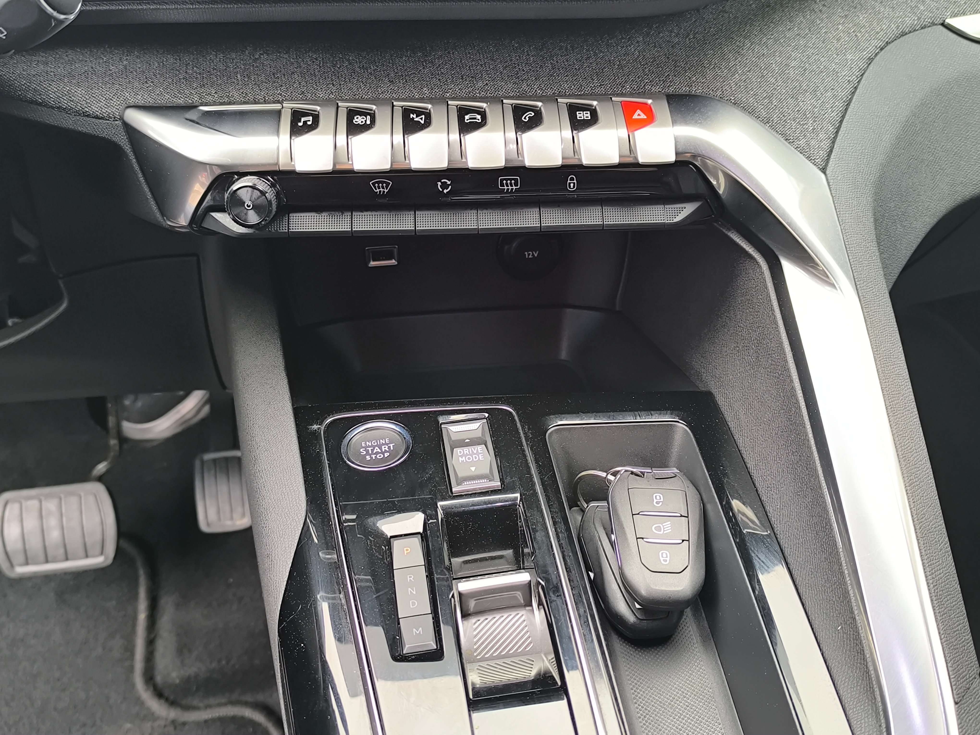 Peugeot 5008 1.2 ESSENCE Allure Pack CLIM GPS CAMERA 7 PLACES