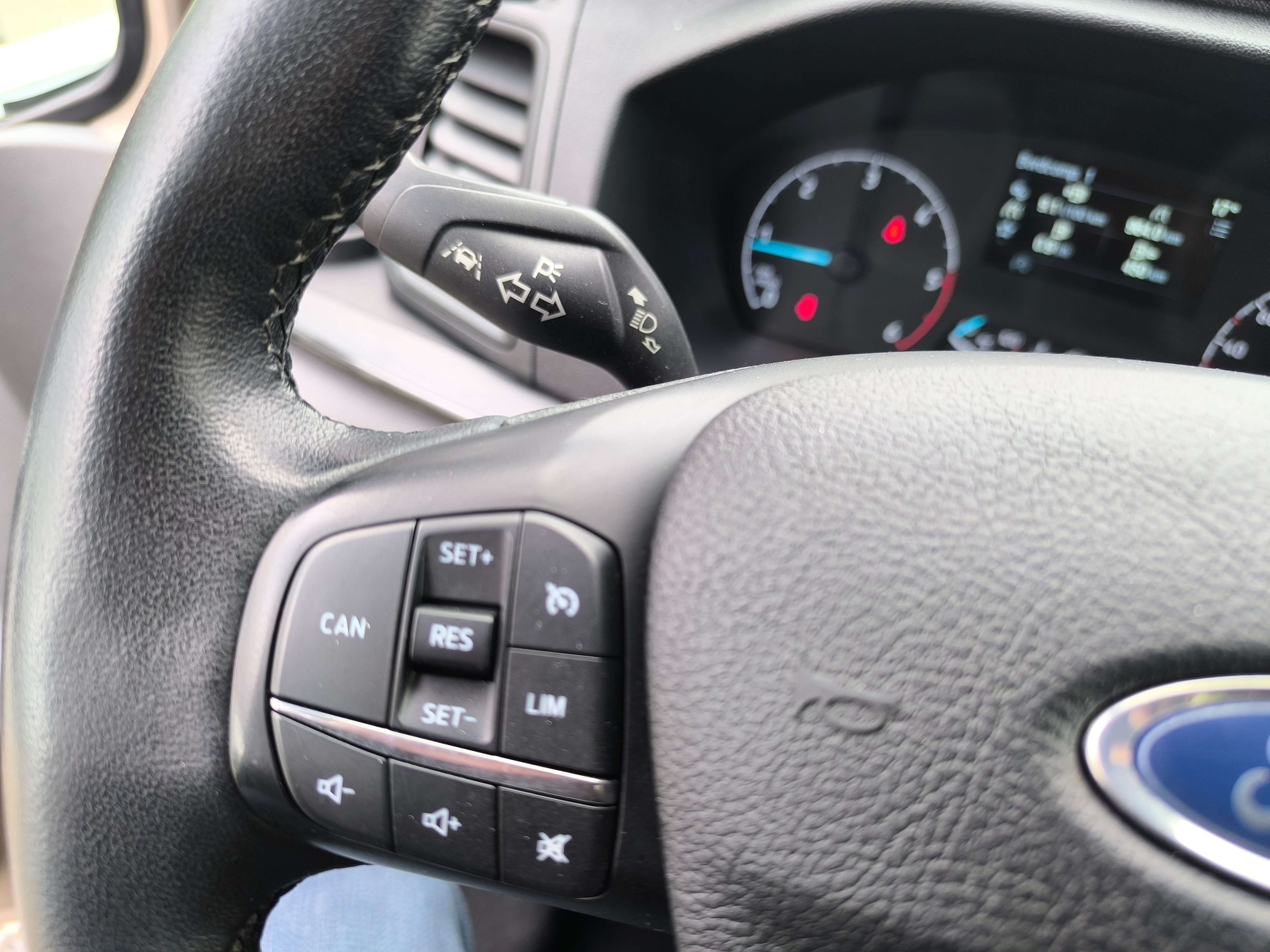 Ford Tourneo Custom 2.0 TDCi L1H1 Trend S/S 8 PLACES CLIM GPS