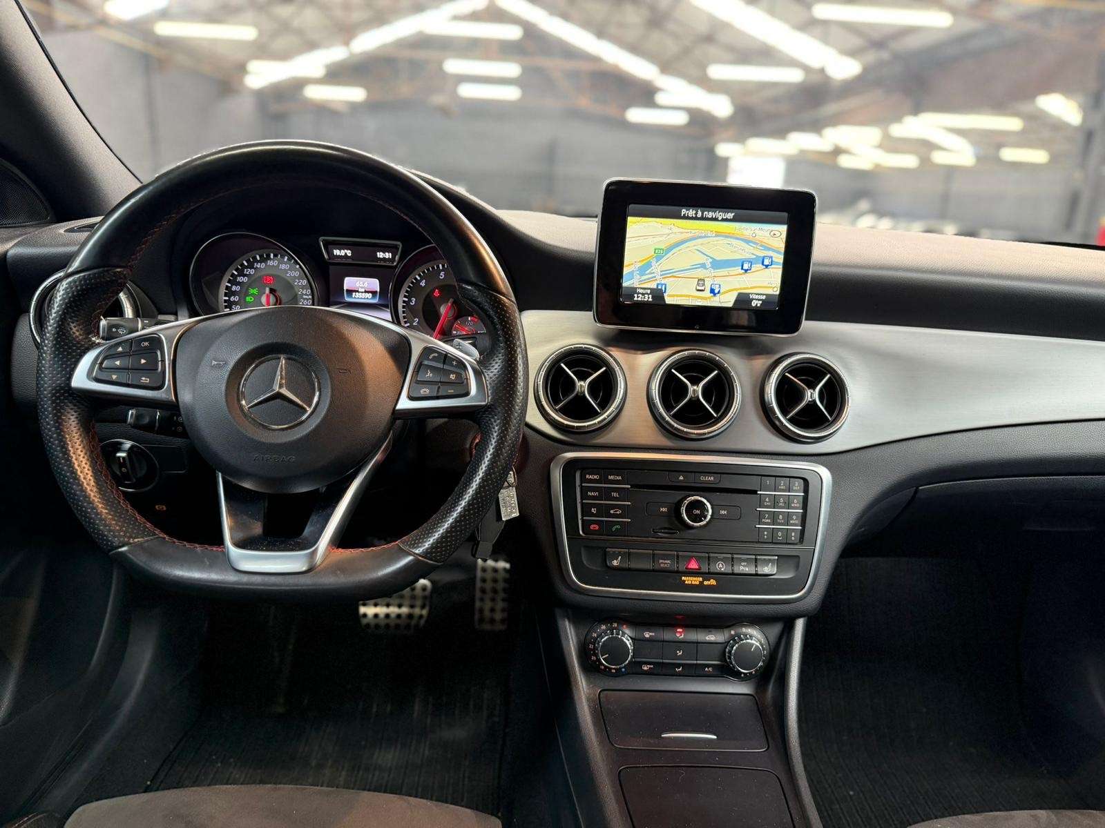 Mercedes-Benz CLA 180 i * 12/2015 * PACK AMG * LED * GPS * SIEGE CH