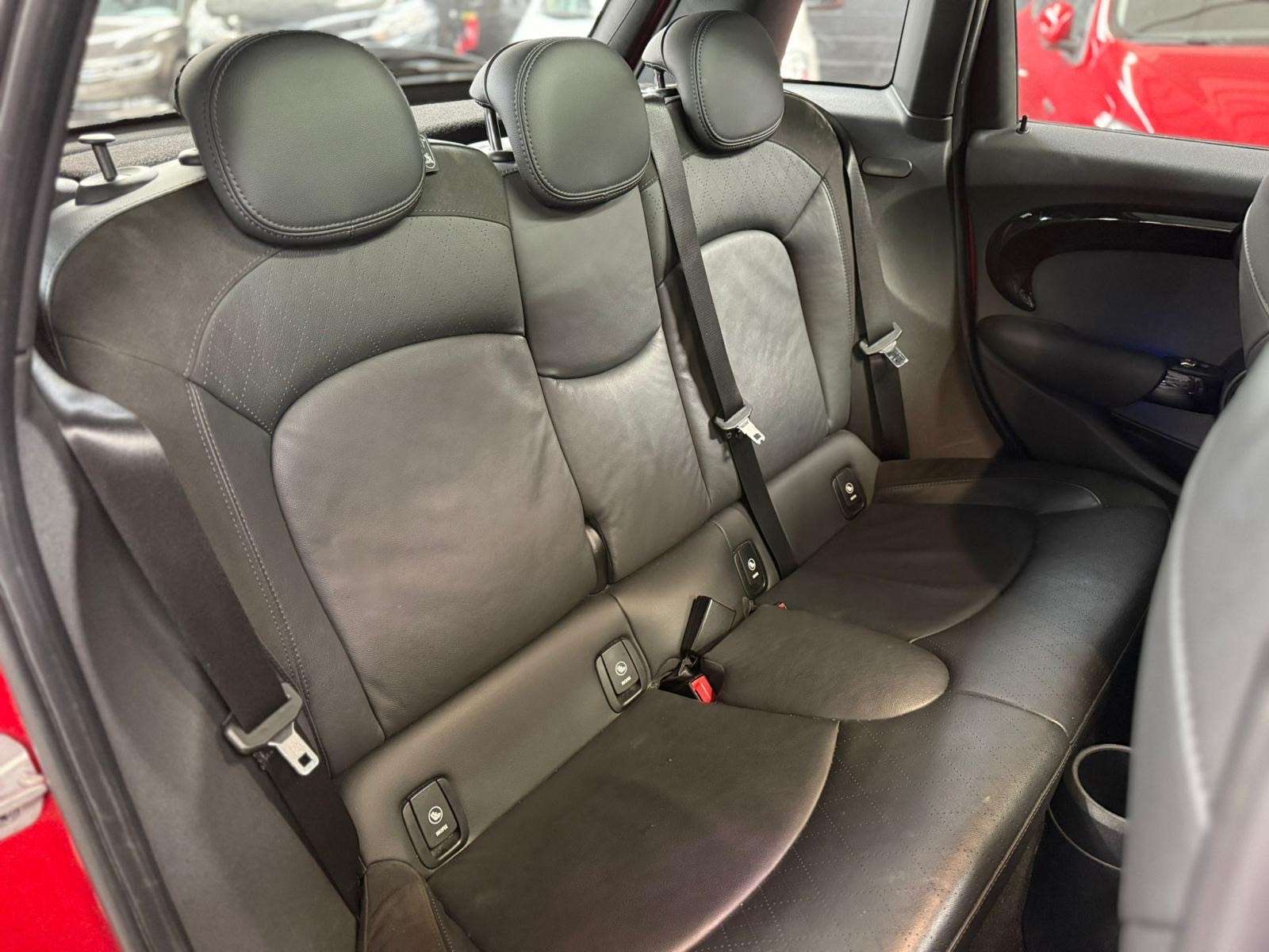 MINI Cooper 1.5i * TOIT PANO * LED * GPS * RADAR * SIEGE CH
