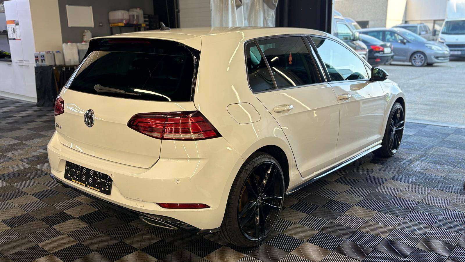 Volkswagen Golf 1.0 TSI bj. 2019 R-Line REEDS GEKEURD VOOR VERKOOP