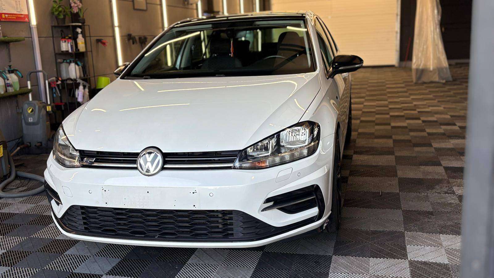 Volkswagen Golf 1.0 TSI bj. 2019 R-Line REEDS GEKEURD VOOR VERKOOP