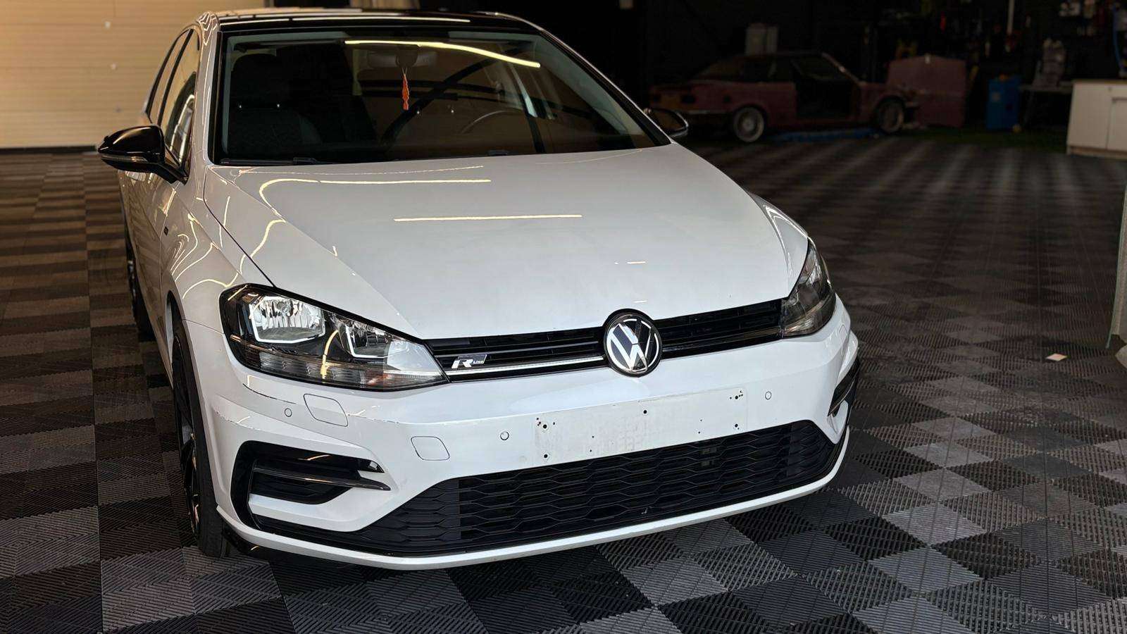 Volkswagen Golf 1.0 TSI bj. 2019 R-Line REEDS GEKEURD VOOR VERKOOP